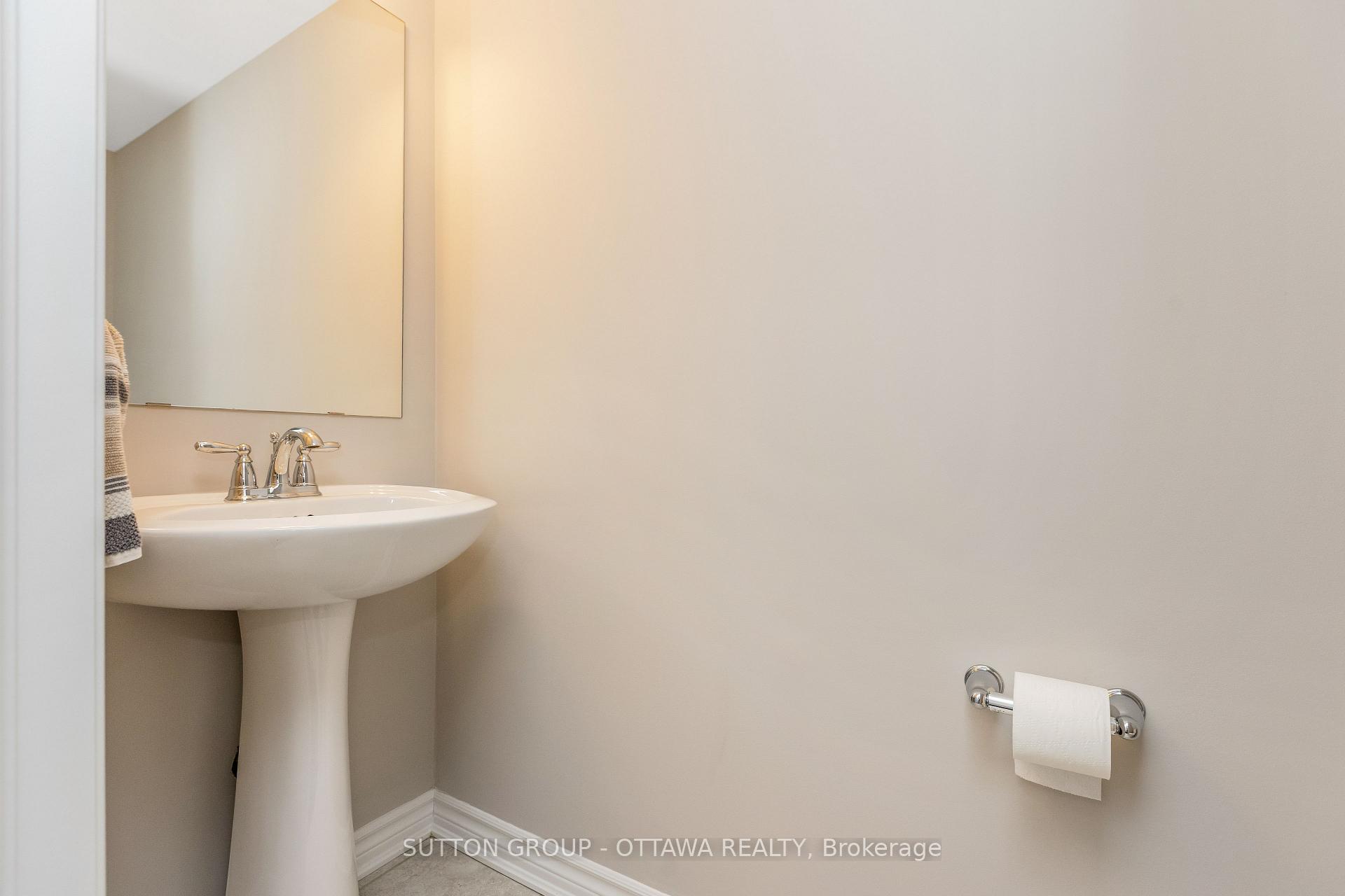 Photo 10 of 547 Snow Goose Street, Ottawa, Barrhaven - Half Moon Bay — HOMEH