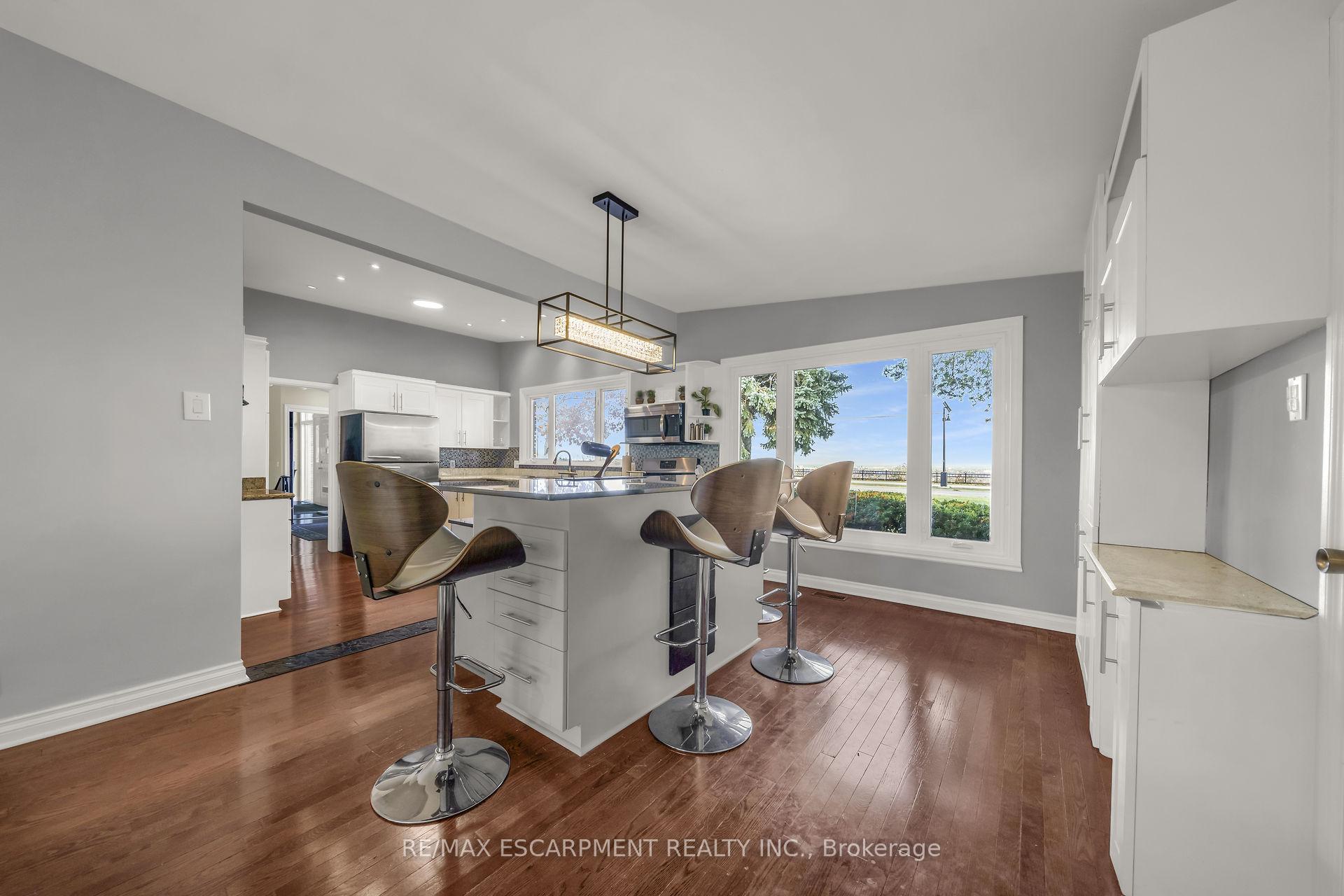Photo 12 of 418 Mountain Brow Boulevard, Hamilton, Sherwood — HOMEH