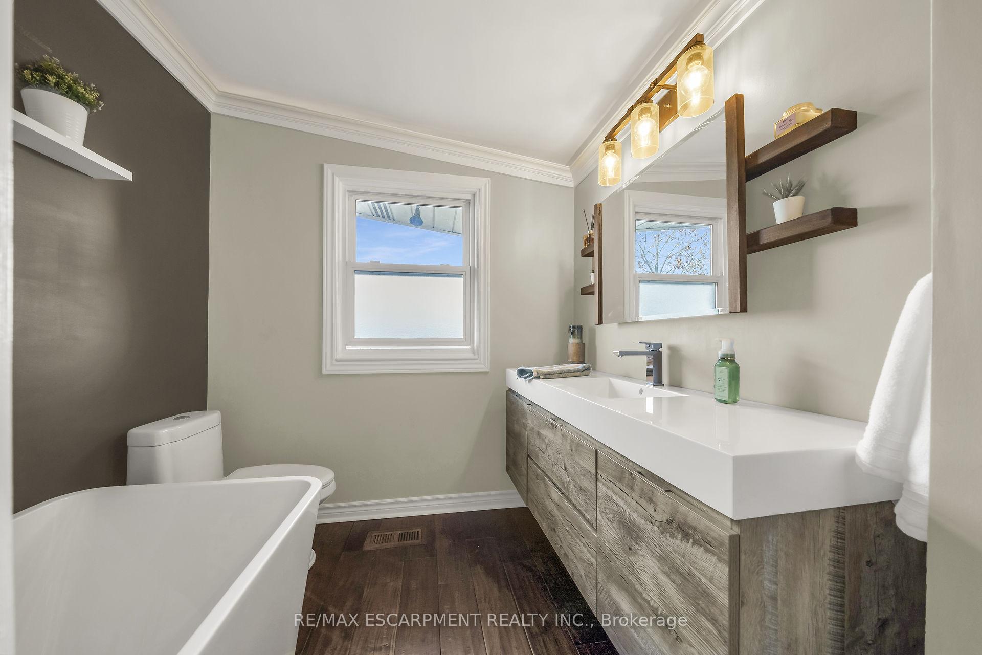 Photo 20 of 418 Mountain Brow Boulevard, Hamilton, Sherwood — HOMEH