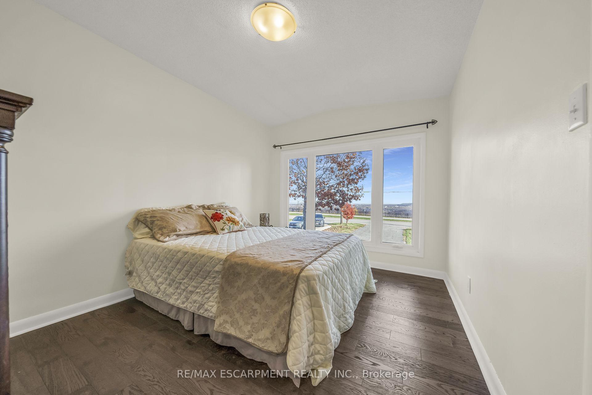 Photo 21 of 418 Mountain Brow Boulevard, Hamilton, Sherwood — HOMEH