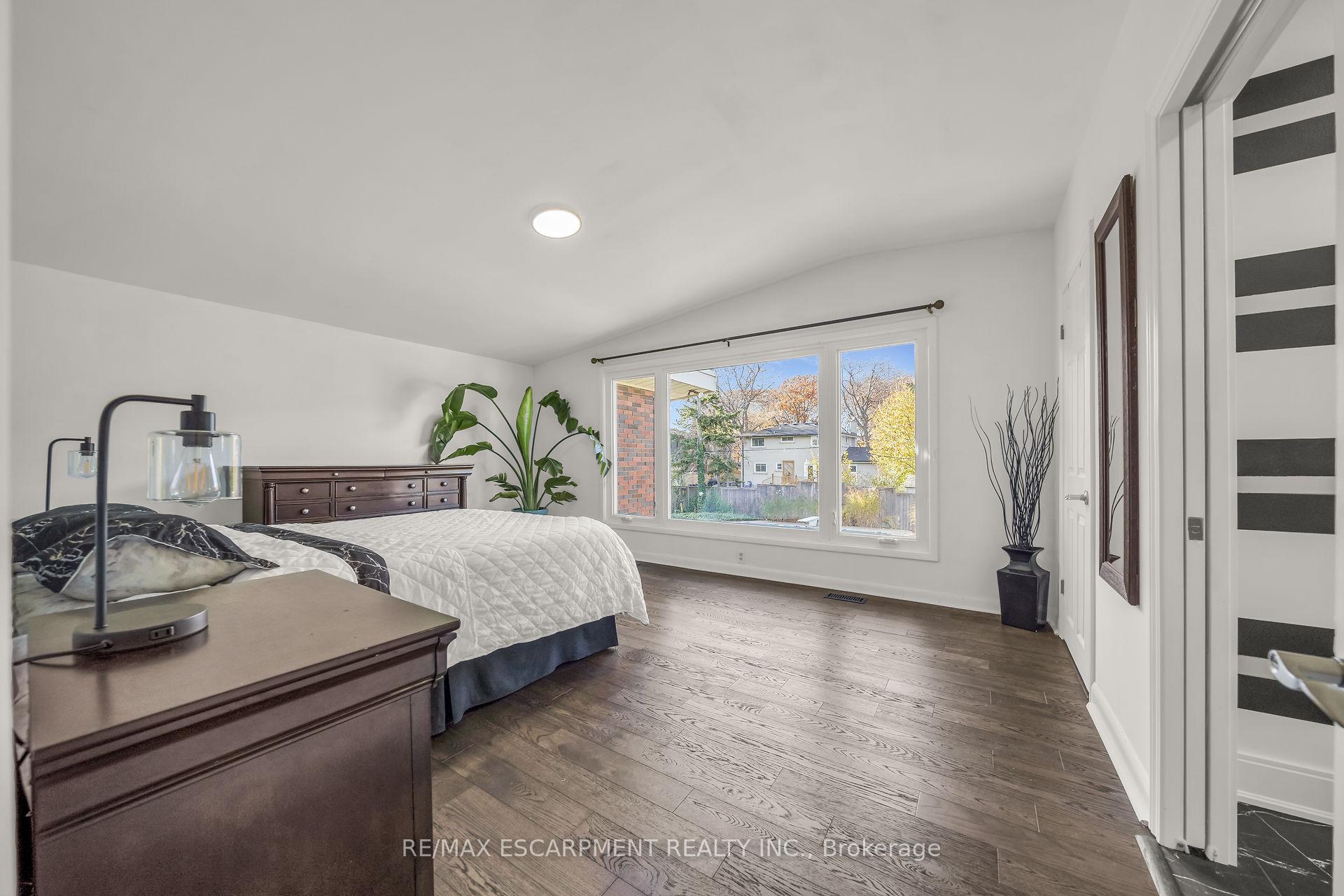 Photo 23 of 418 Mountain Brow Boulevard, Hamilton, Sherwood — HOMEH