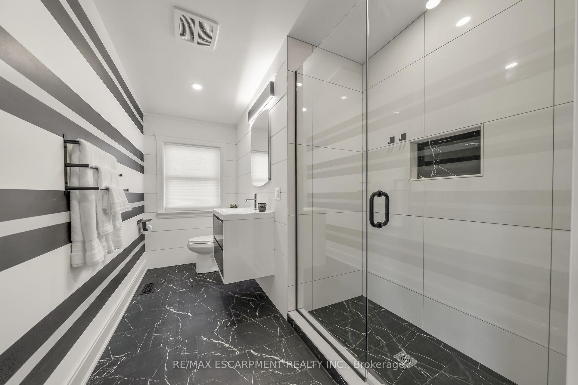 Photo 25 of 418 Mountain Brow Boulevard, Hamilton, Sherwood — HOMEH