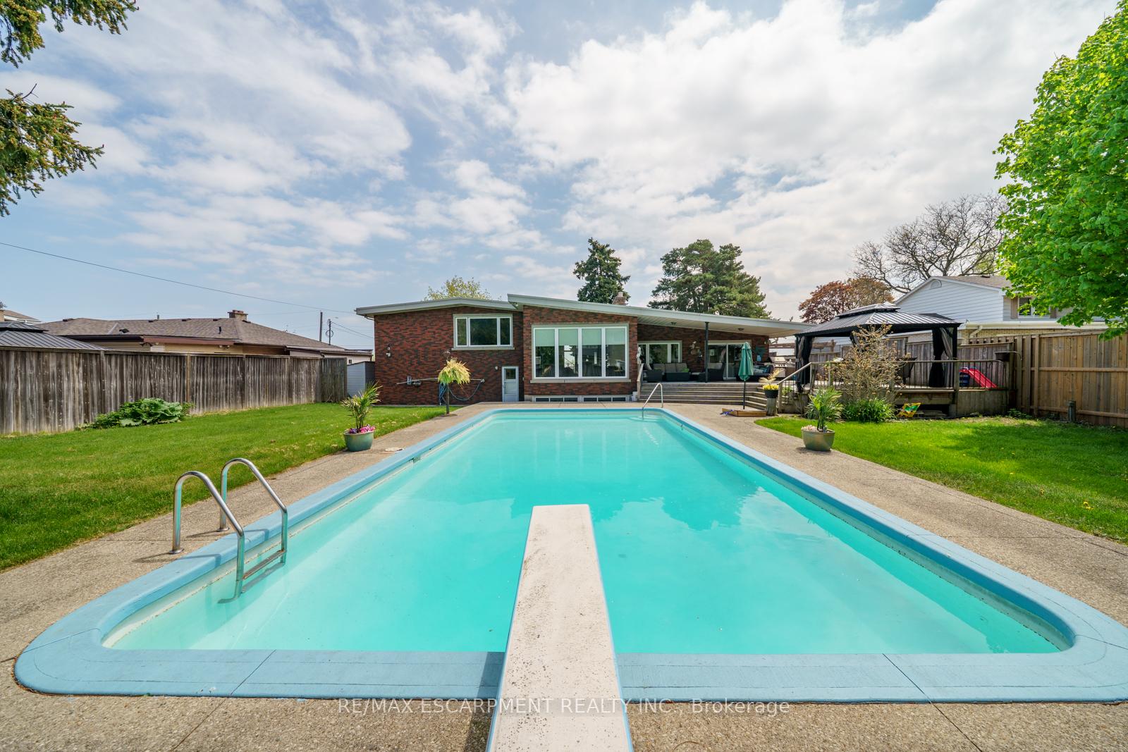 Photo 38 of 418 Mountain Brow Boulevard, Hamilton, Sherwood — HOMEH