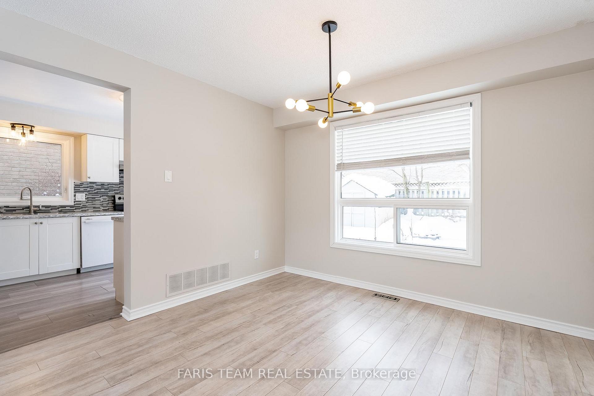 Photo 8 of 76 Garden Drive, Barrie, Allandale Heights — HOMEH