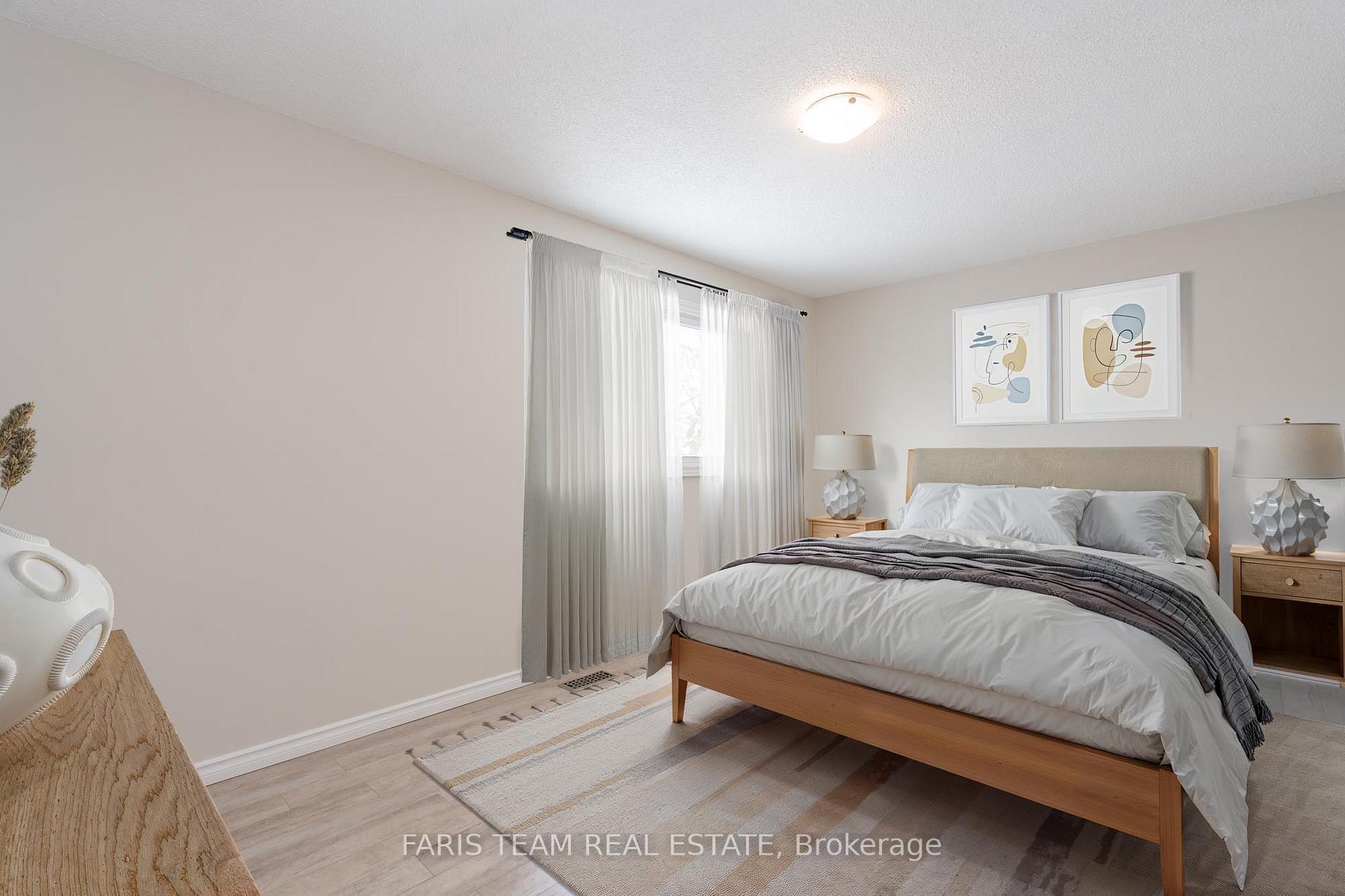 Photo 11 of 76 Garden Drive, Barrie, Allandale Heights — HOMEH