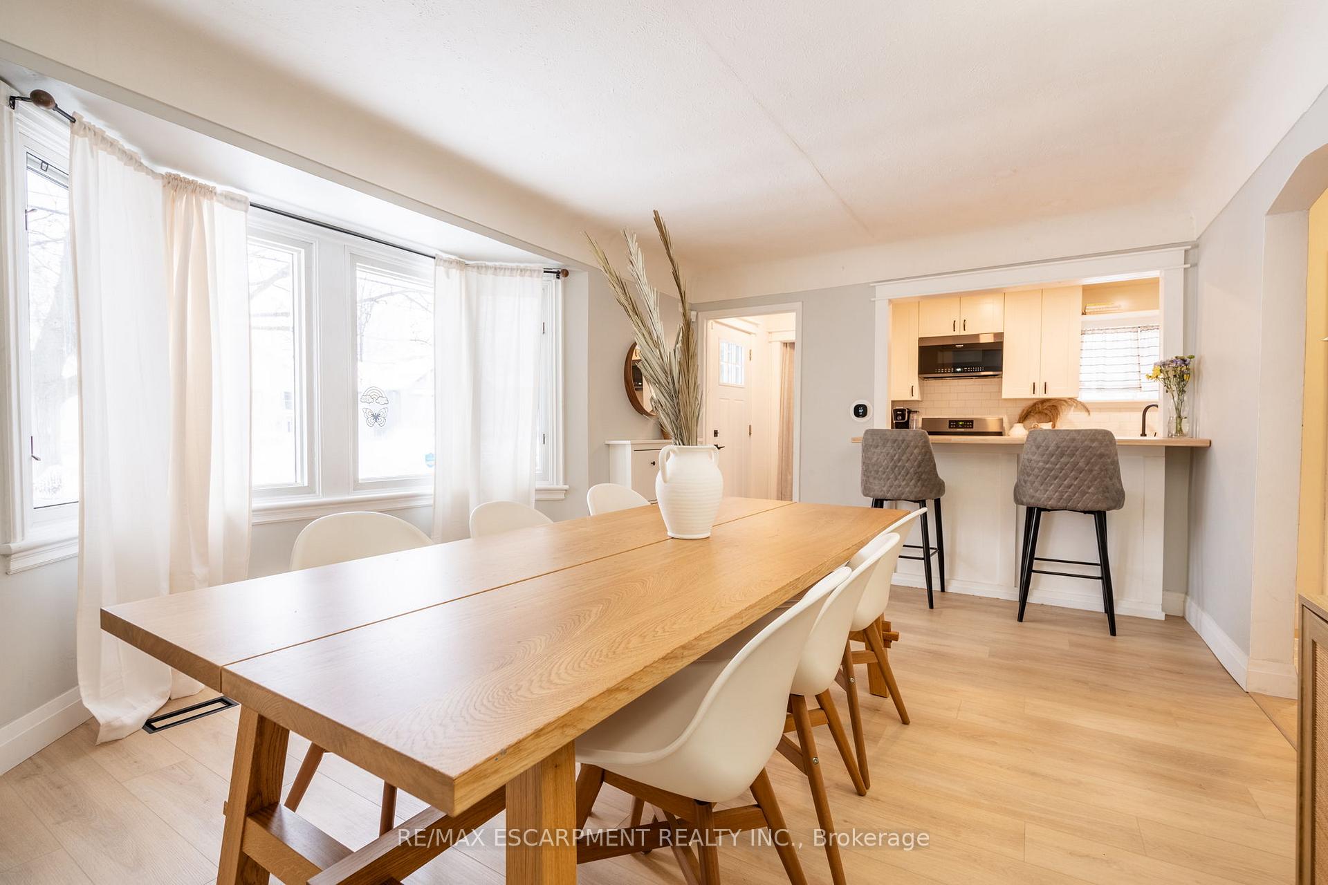 Photo 7 of 351 Queensdale Avenue E, Hamilton, Inch Park — HOMEH