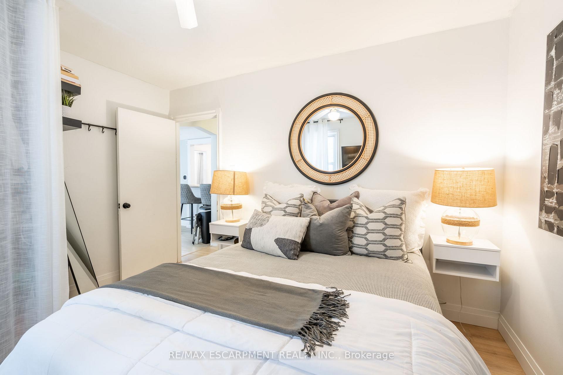 Photo 14 of 351 Queensdale Avenue E, Hamilton, Inch Park — HOMEH
