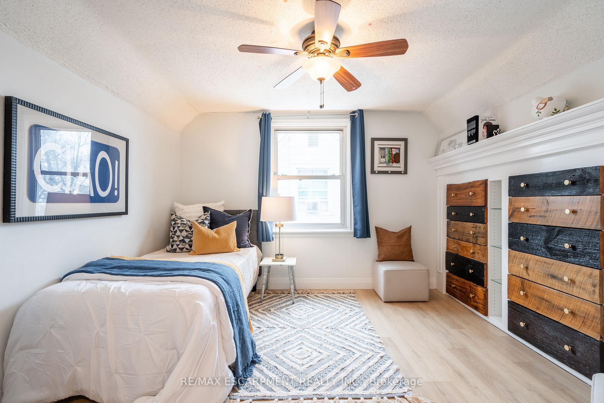 Photo 24 of 351 Queensdale Avenue E, Hamilton, Inch Park — HOMEH