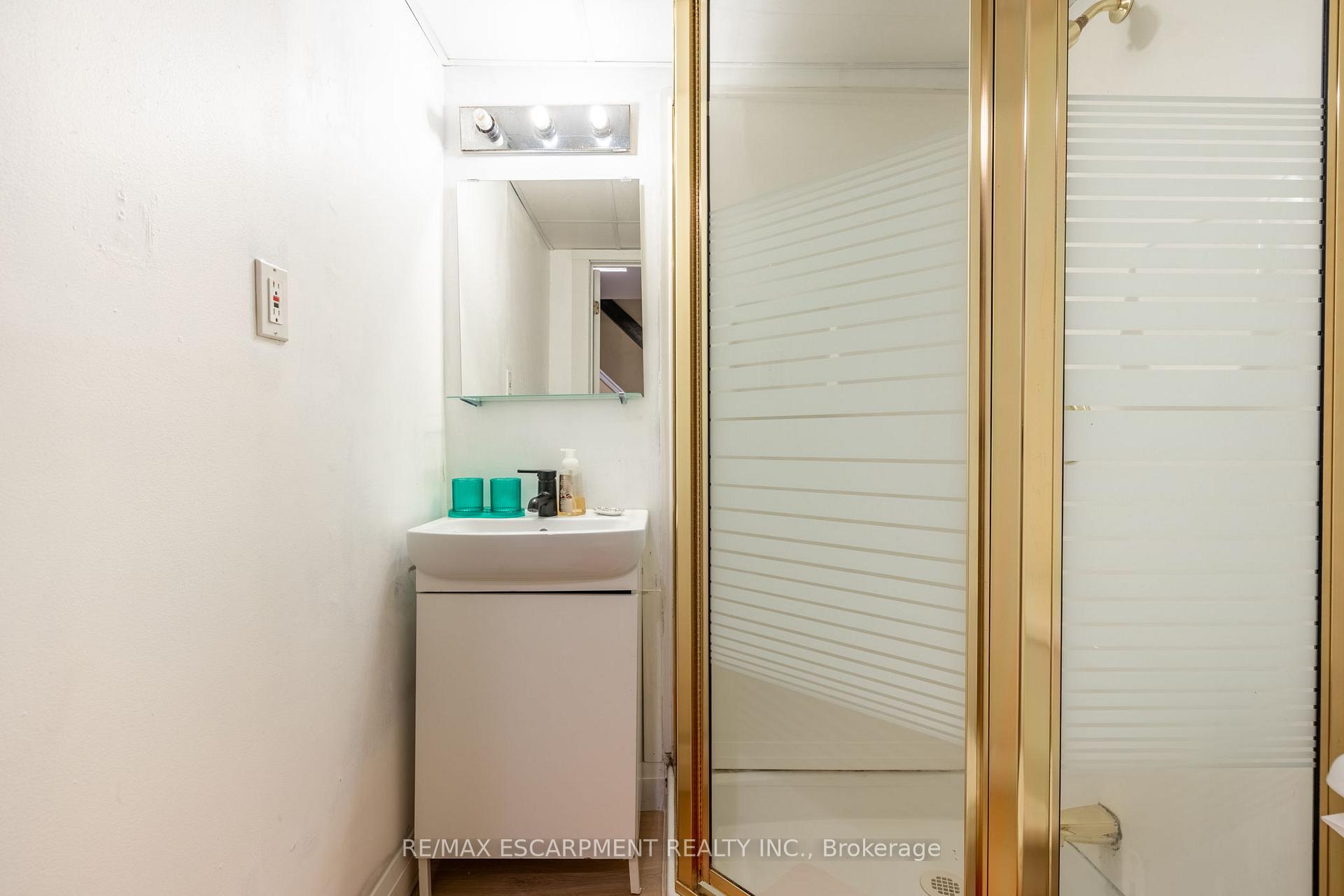 Photo 37 of 351 Queensdale Avenue E, Hamilton, Inch Park — HOMEH