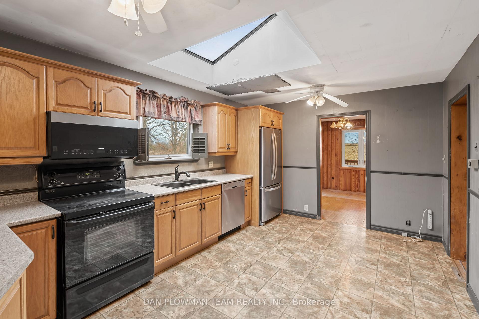 Photo 10 of 561 Regional Rd 42, Clarington, Rural Clarington — HOMEH