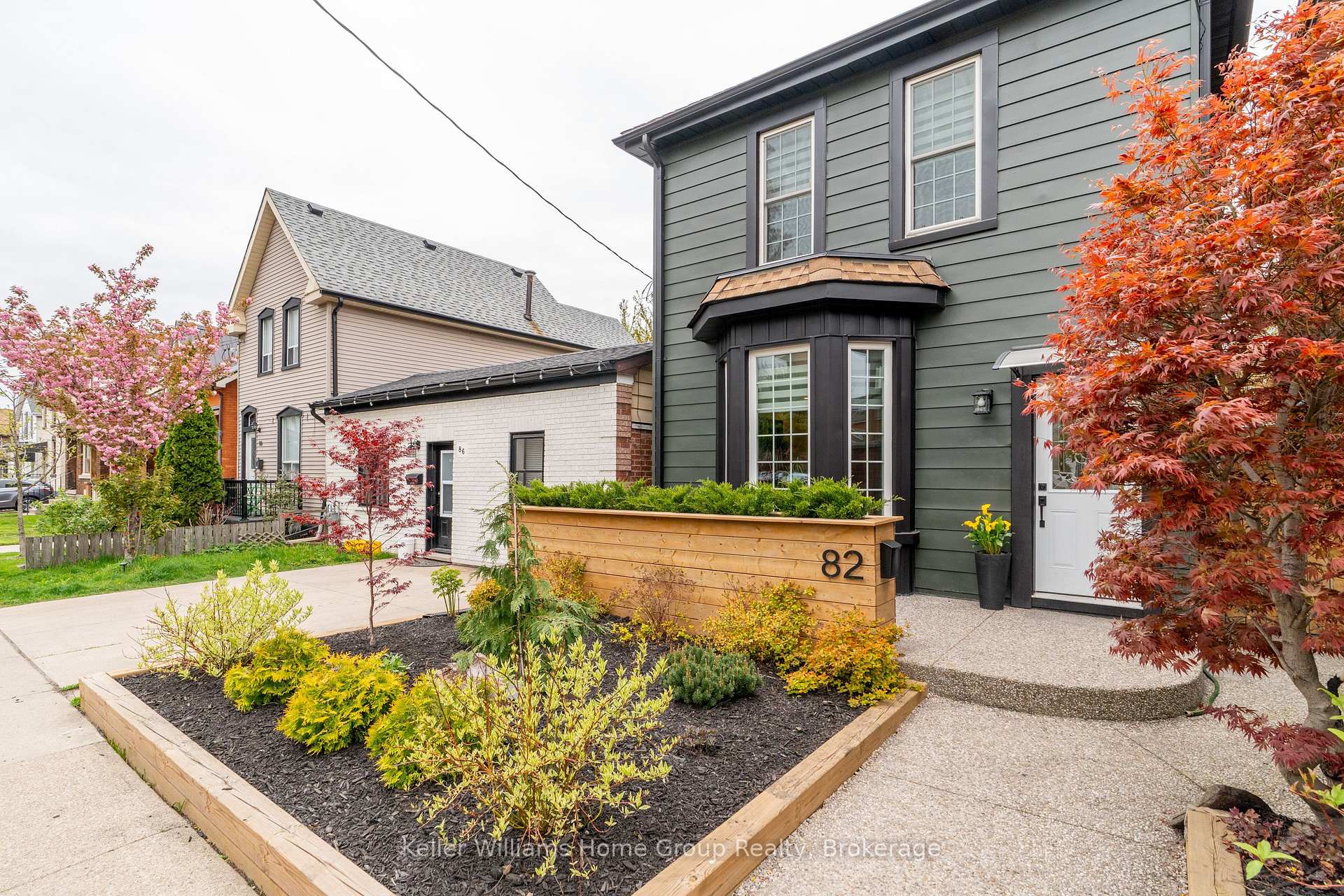 Photo 4 of 82 Oak Avenue, Hamilton, Landsdale — HOMEH