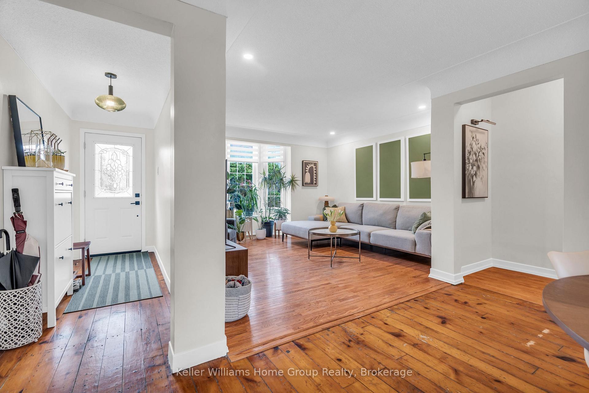 Photo 10 of 82 Oak Avenue, Hamilton, Landsdale — HOMEH