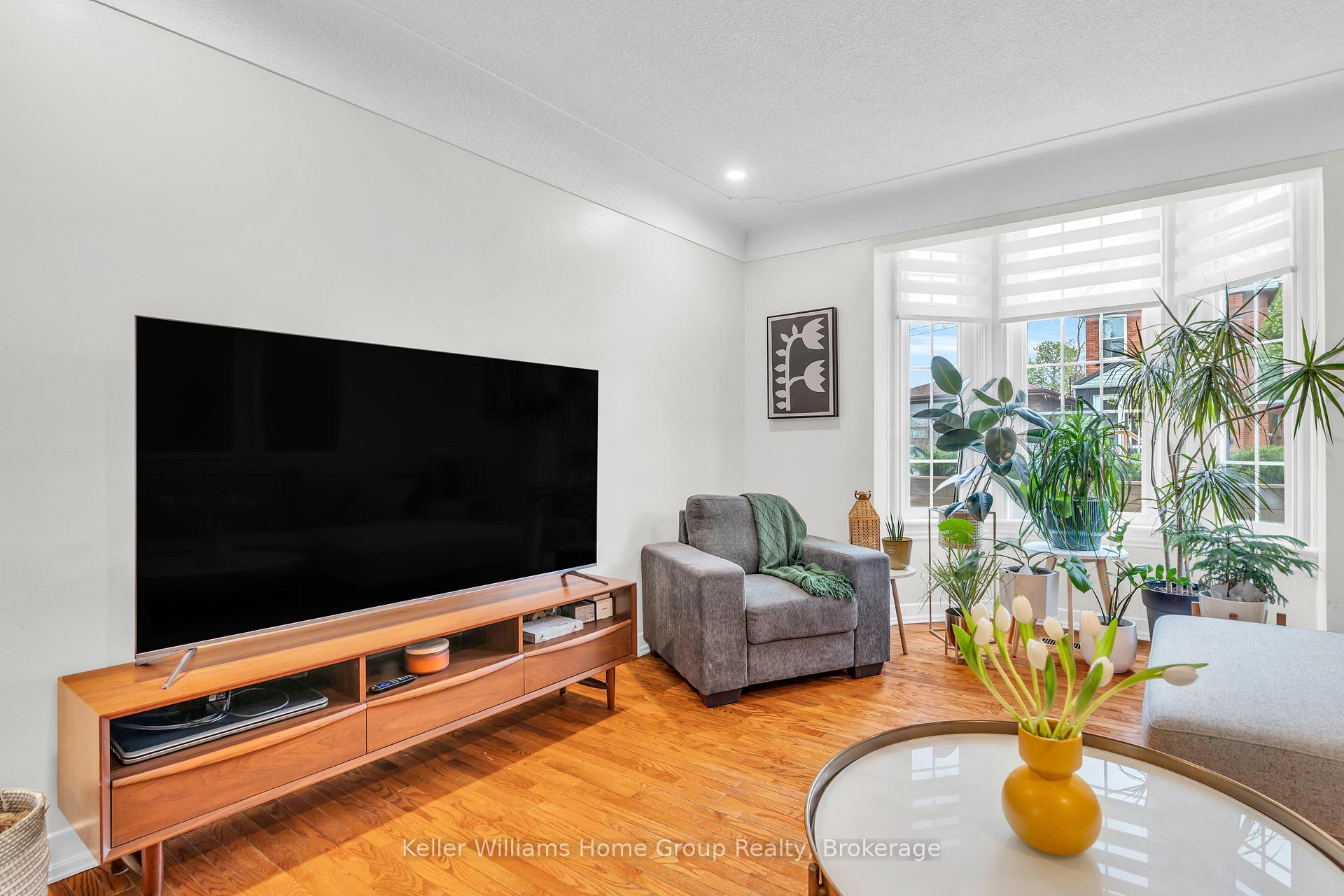 Photo 13 of 82 Oak Avenue, Hamilton, Landsdale — HOMEH