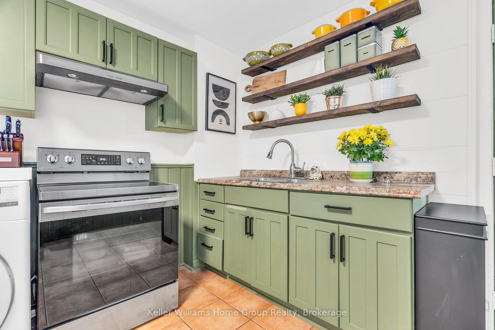 Photo 20 of 82 Oak Avenue, Hamilton, Landsdale — HOMEH