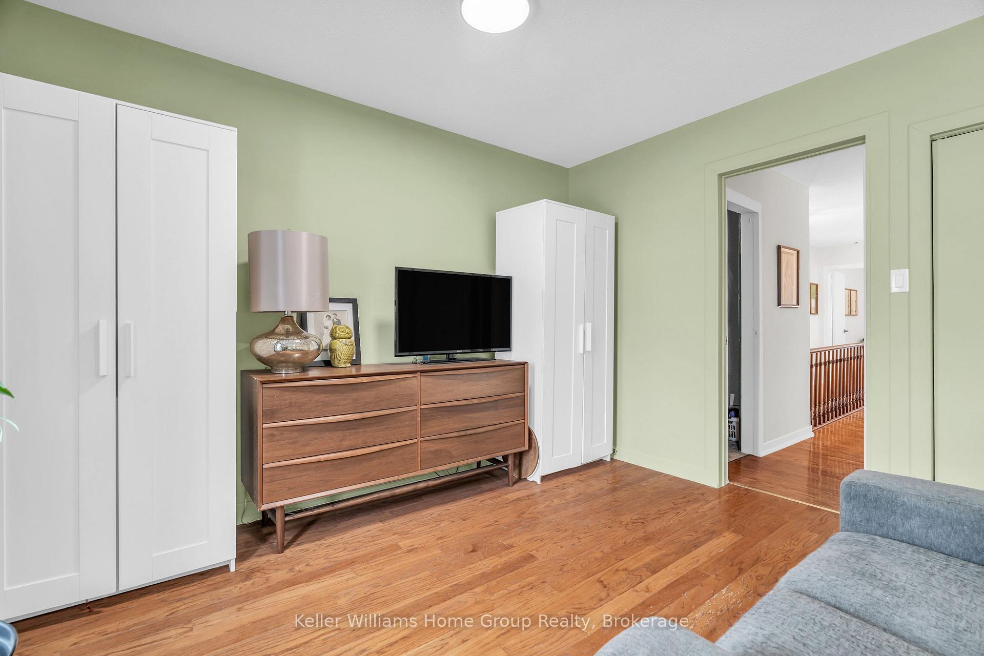 Photo 32 of 82 Oak Avenue, Hamilton, Landsdale — HOMEH