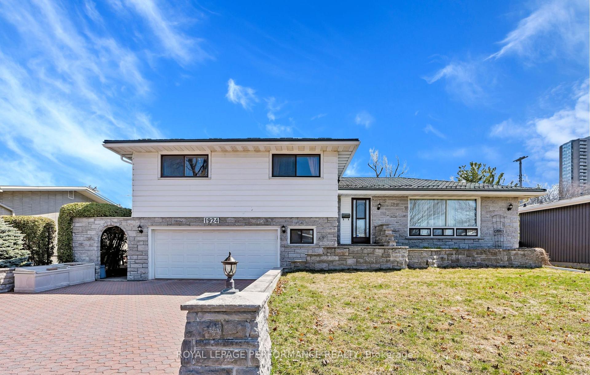 Photo 1 of 1924 Wembley Avenue, Ottawa, Carlingwood — HOMEH
