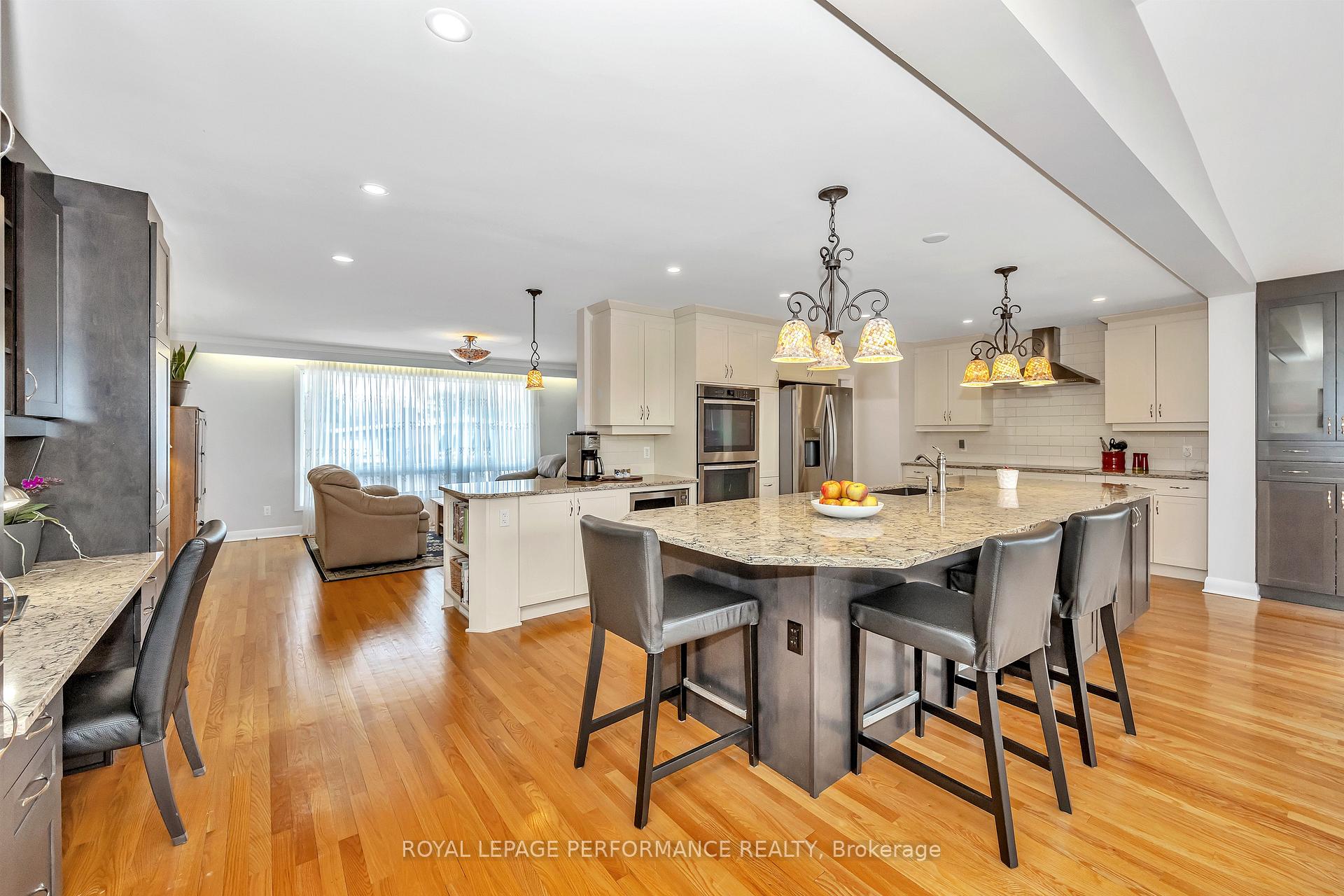 Photo 9 of 1924 Wembley Avenue, Ottawa, Carlingwood — HOMEH