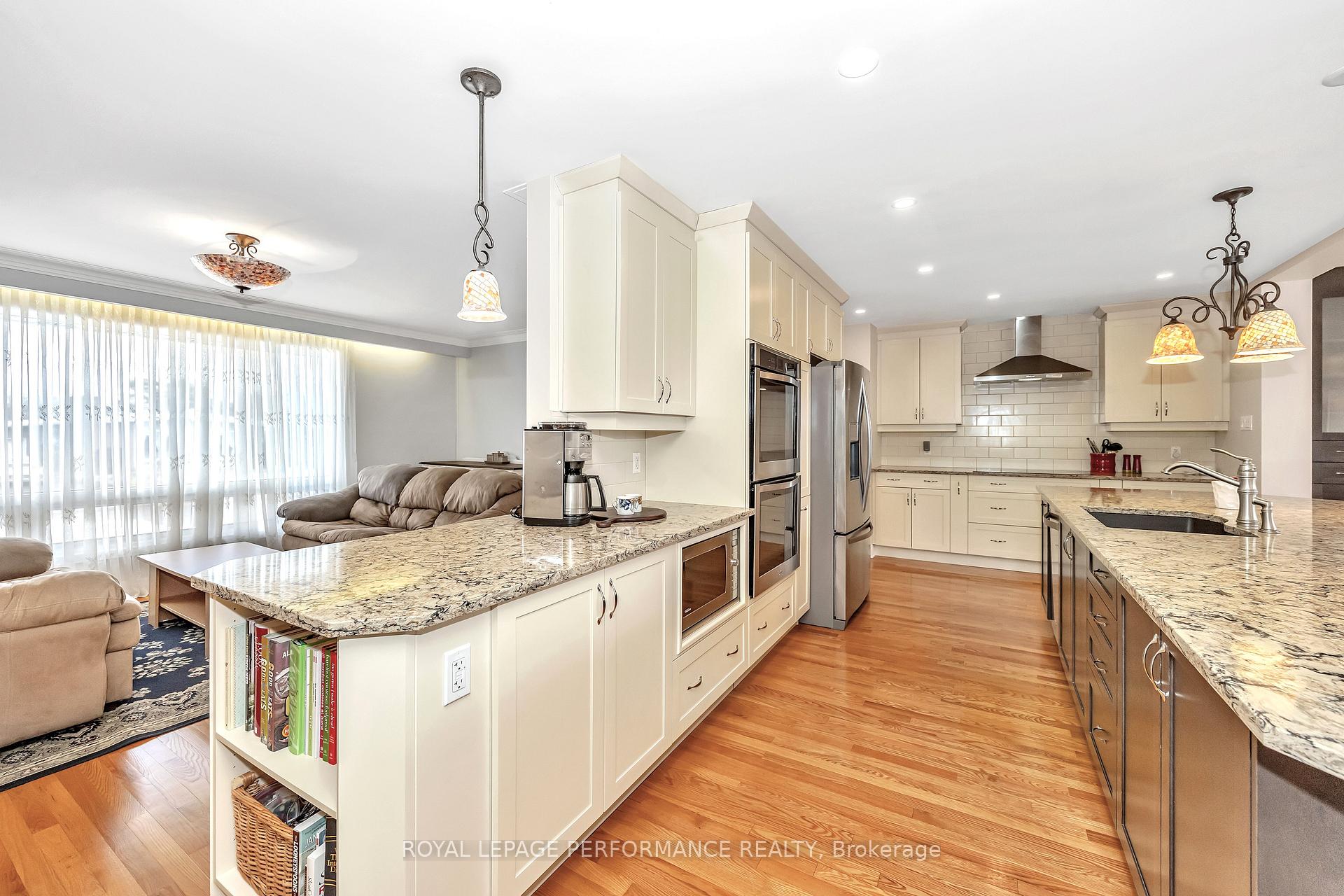Photo 10 of 1924 Wembley Avenue, Ottawa, Carlingwood — HOMEH