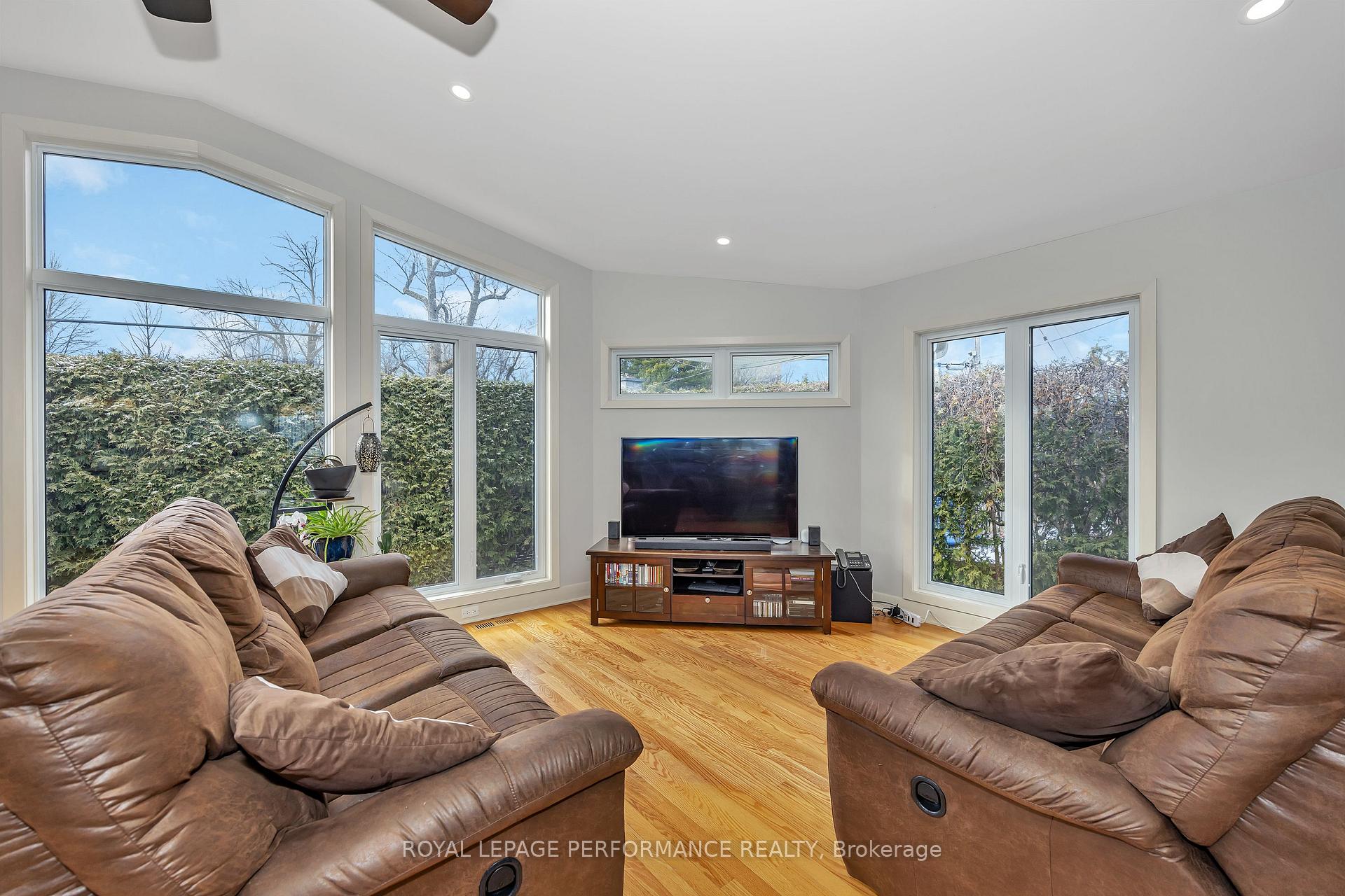 Photo 16 of 1924 Wembley Avenue, Ottawa, Carlingwood — HOMEH