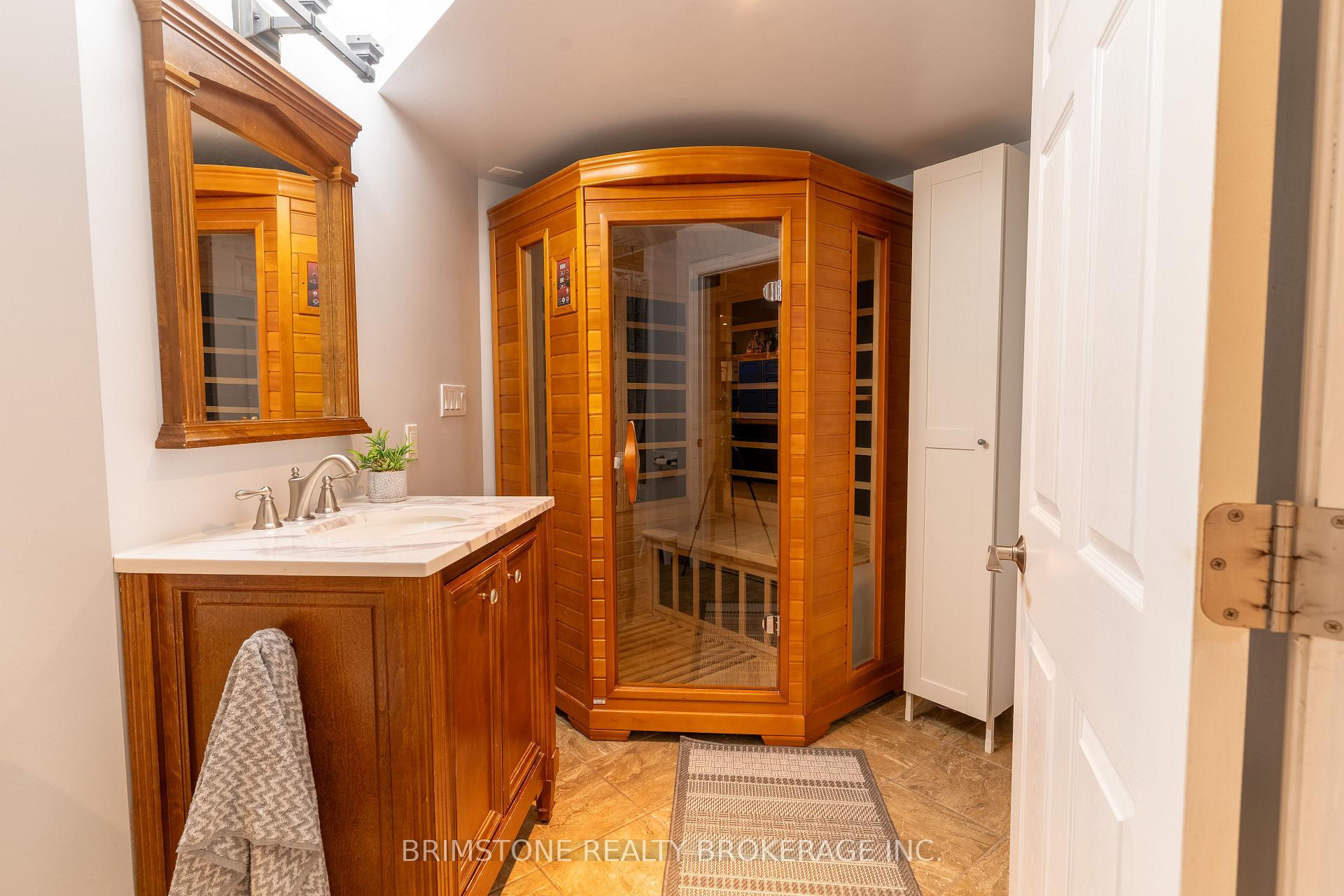 Photo 32 of 50 Girdwood Drive, Barrie, Holly — HOMEH