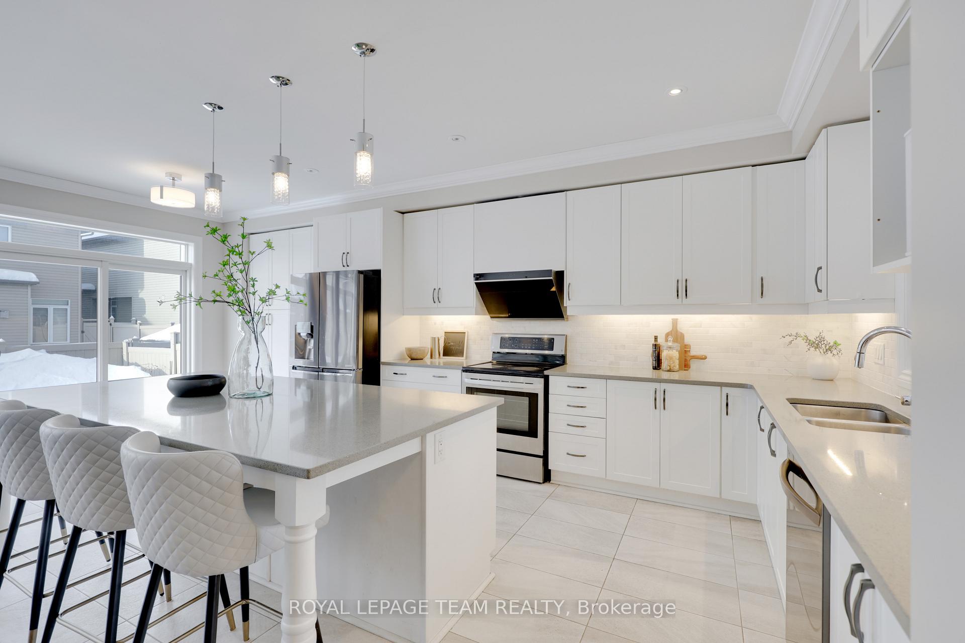 Photo 8 of 539 Peerless Street, Ottawa, Barrhaven - Cedargrove/Fraserdale — HOMEH