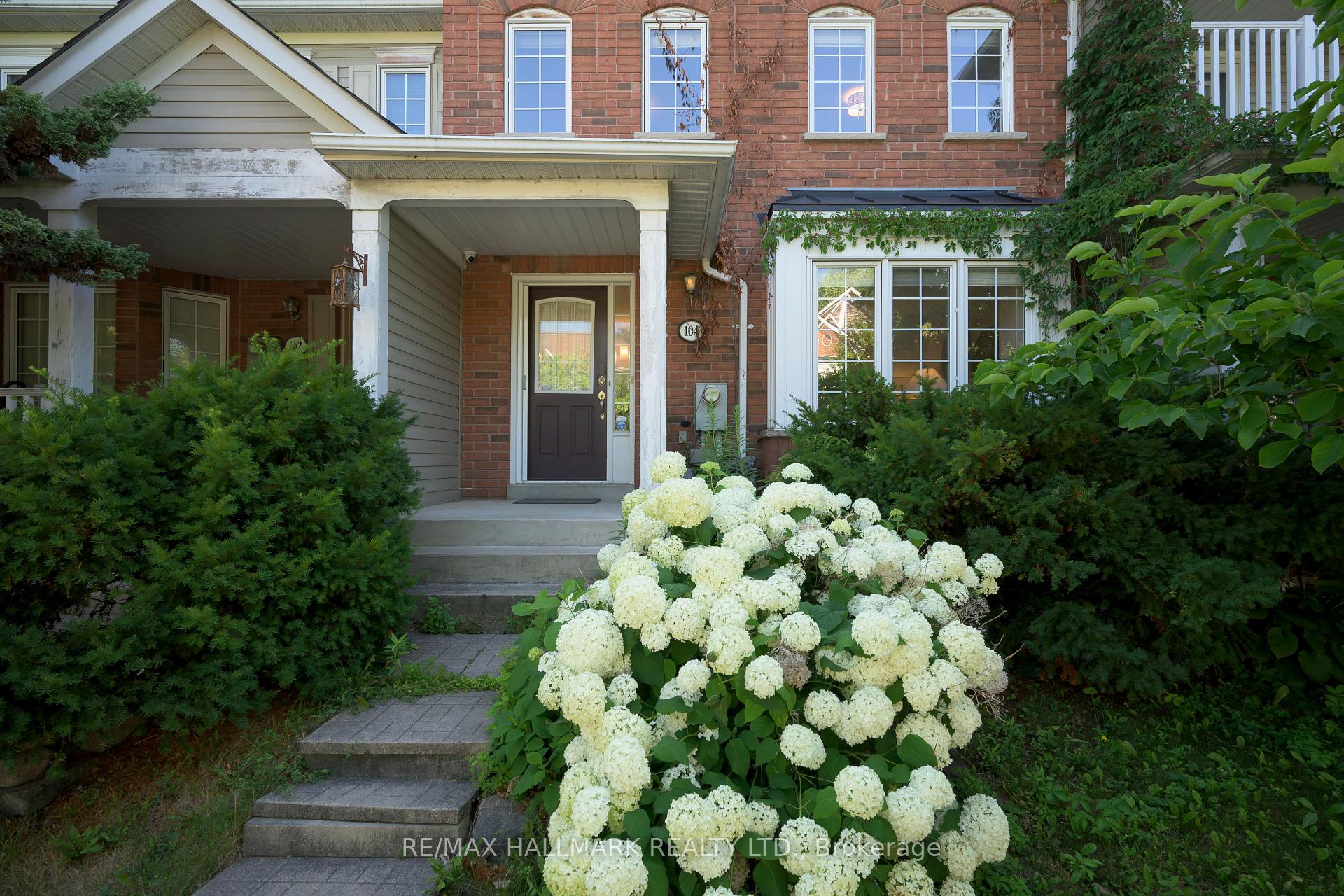 Photo 1 of 104 Warwick Avenue, Ajax, South East — HOMEH