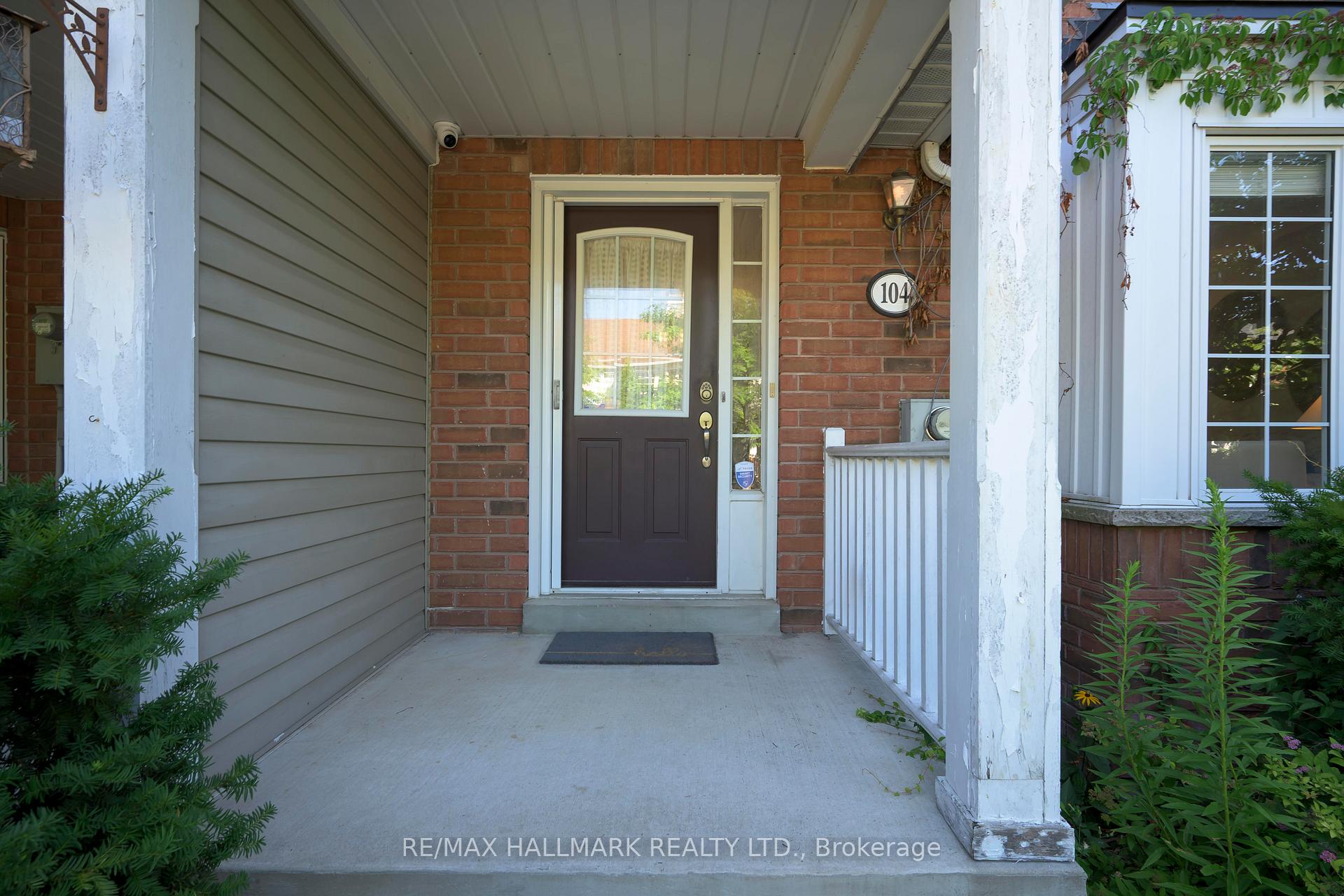 Photo 2 of 104 Warwick Avenue, Ajax, South East — HOMEH