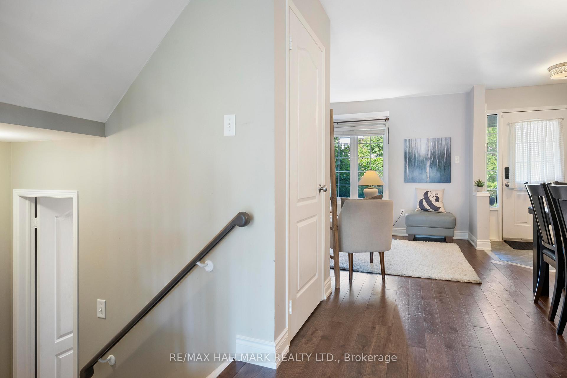 Photo 11 of 104 Warwick Avenue, Ajax, South East — HOMEH