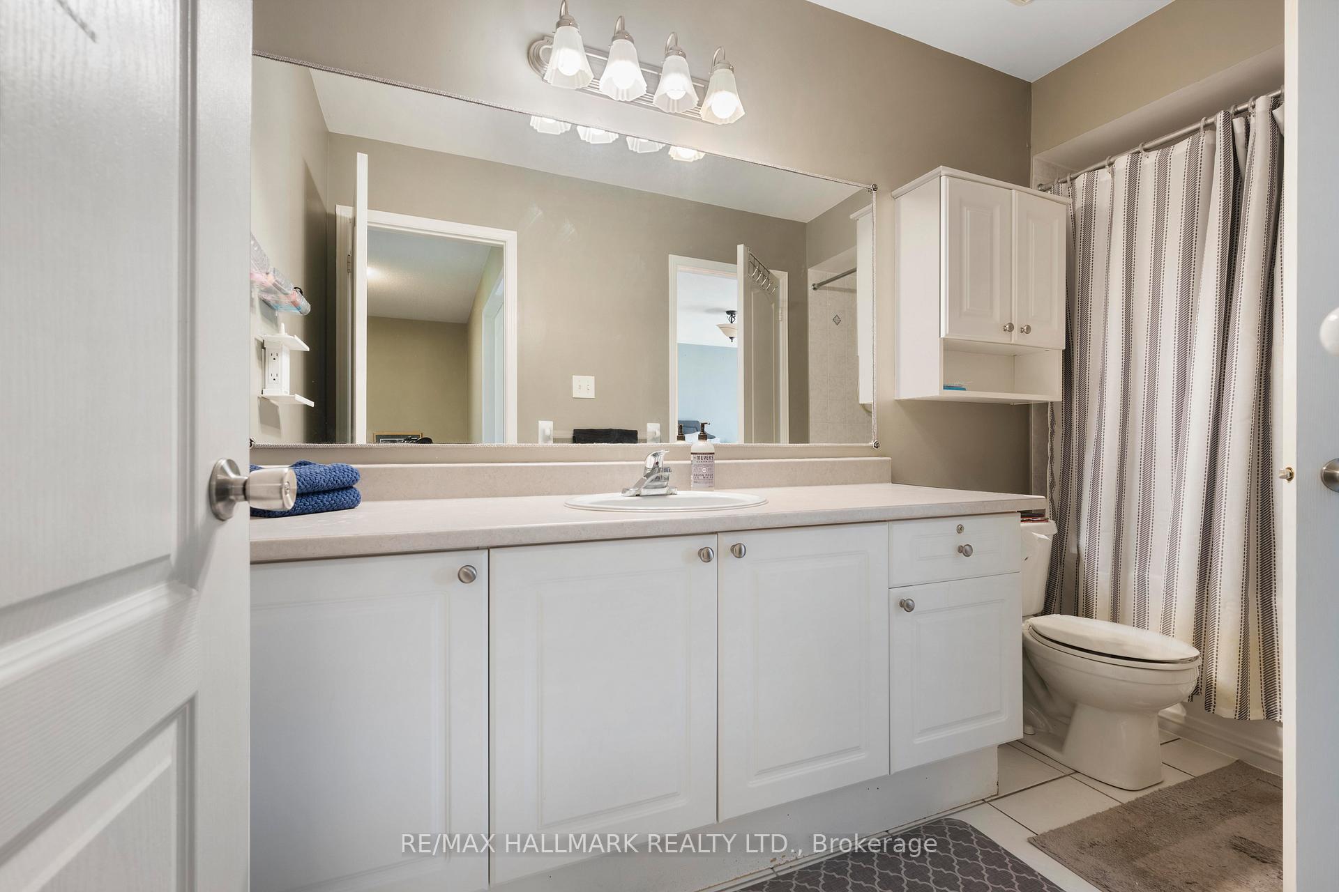 Photo 23 of 104 Warwick Avenue, Ajax, South East — HOMEH