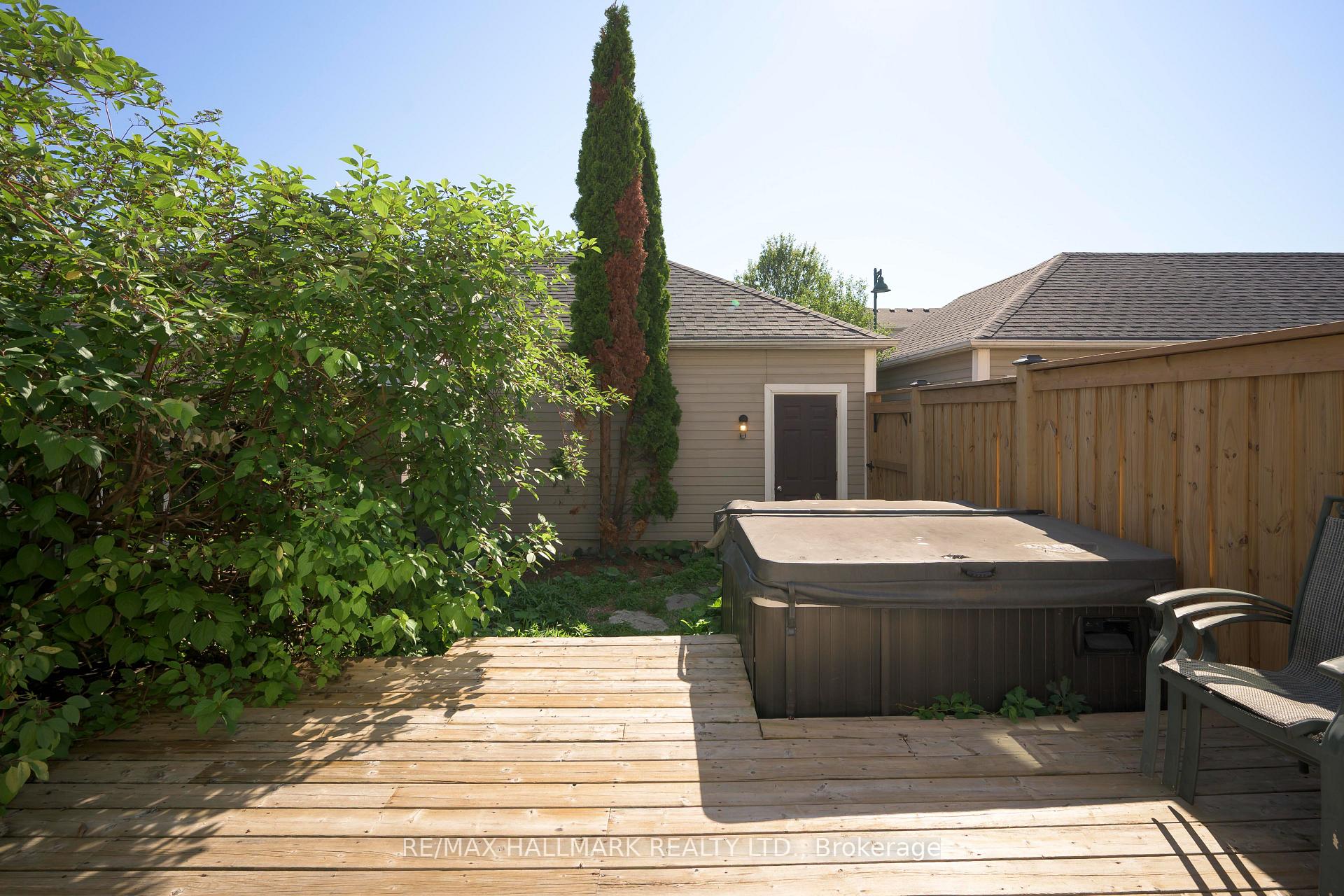 Photo 30 of 104 Warwick Avenue, Ajax, South East — HOMEH