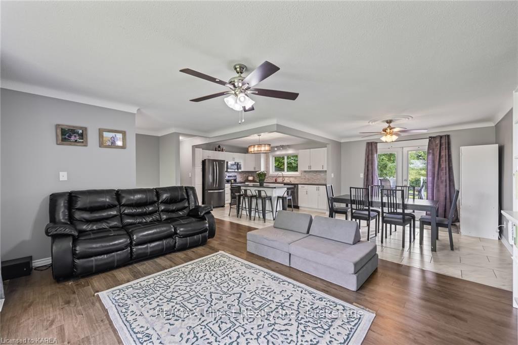 Photo 5 of 2068 Keeley Road, Frontenac, Frontenac South — HOMEH