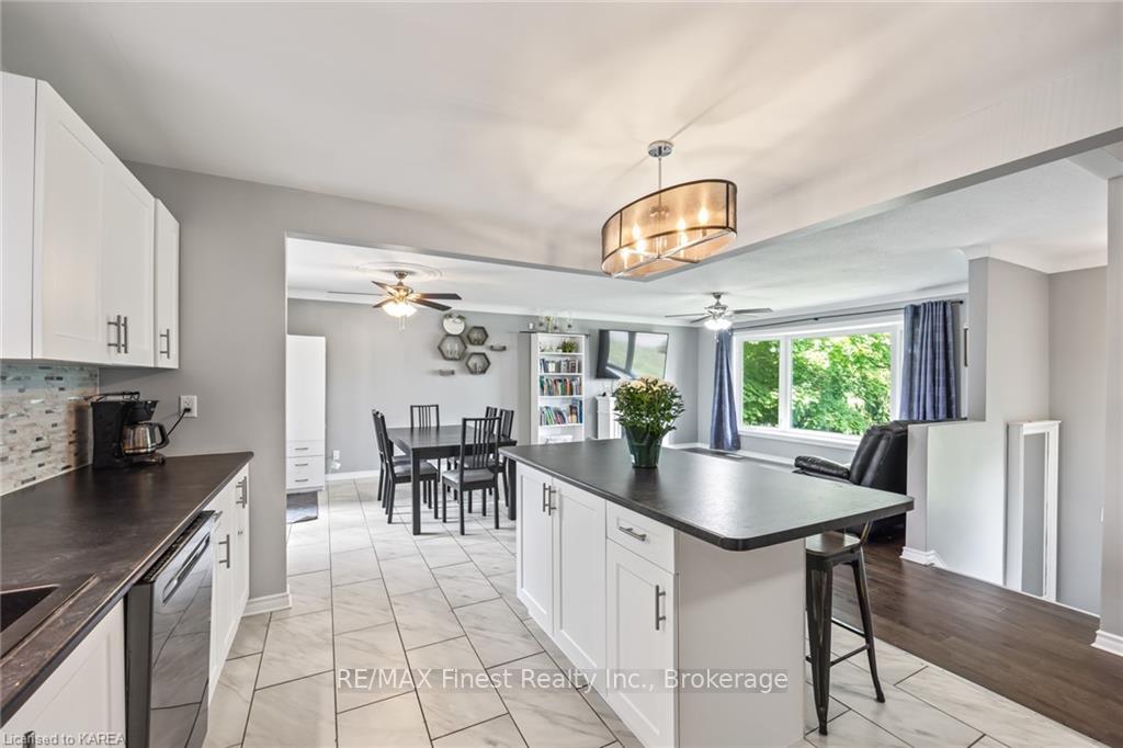 Photo 8 of 2068 Keeley Road, Frontenac, Frontenac South — HOMEH