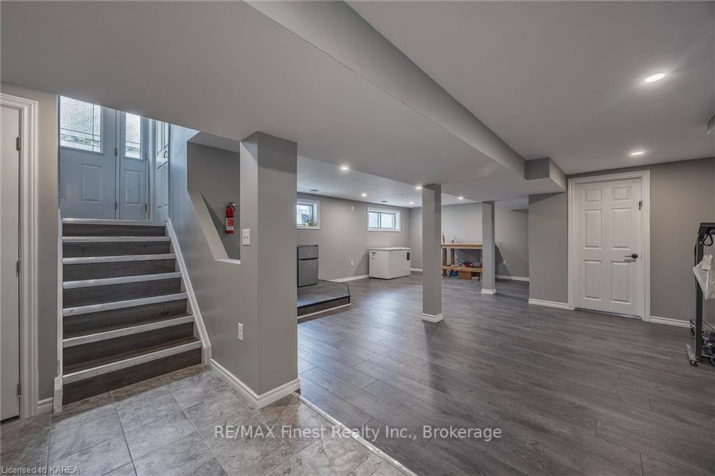 Photo 15 of 2068 Keeley Road, Frontenac, Frontenac South — HOMEH