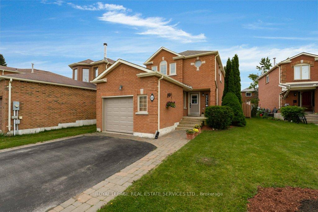 Photo 2 of 18 Weatherup Crescent, Barrie, West Bayfield — HOMEH