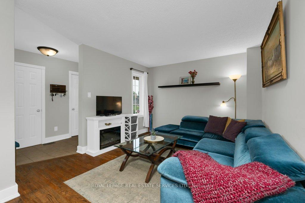 Photo 7 of 18 Weatherup Crescent, Barrie, West Bayfield — HOMEH