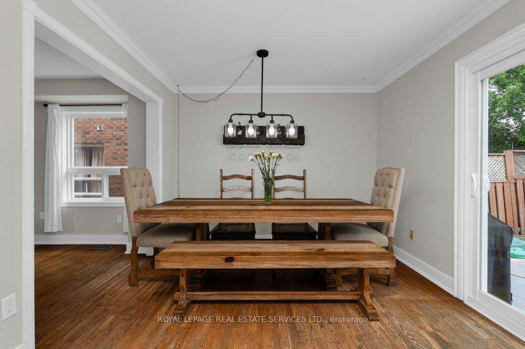 Photo 10 of 18 Weatherup Crescent, Barrie, West Bayfield — HOMEH
