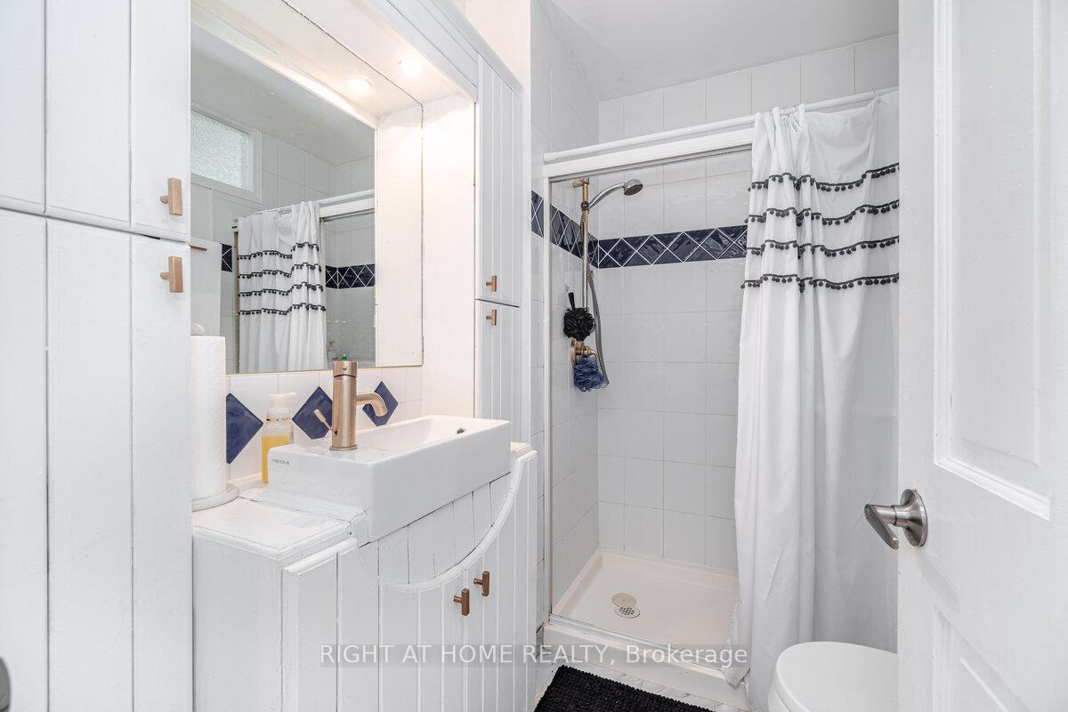 Photo 15 of 62 Florence Street, Hamilton, Strathcona — HOMEH