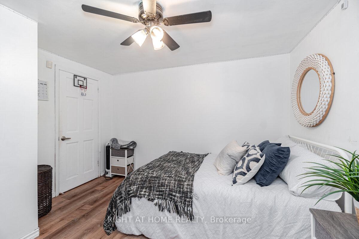 Photo 20 of 62 Florence Street, Hamilton, Strathcona — HOMEH