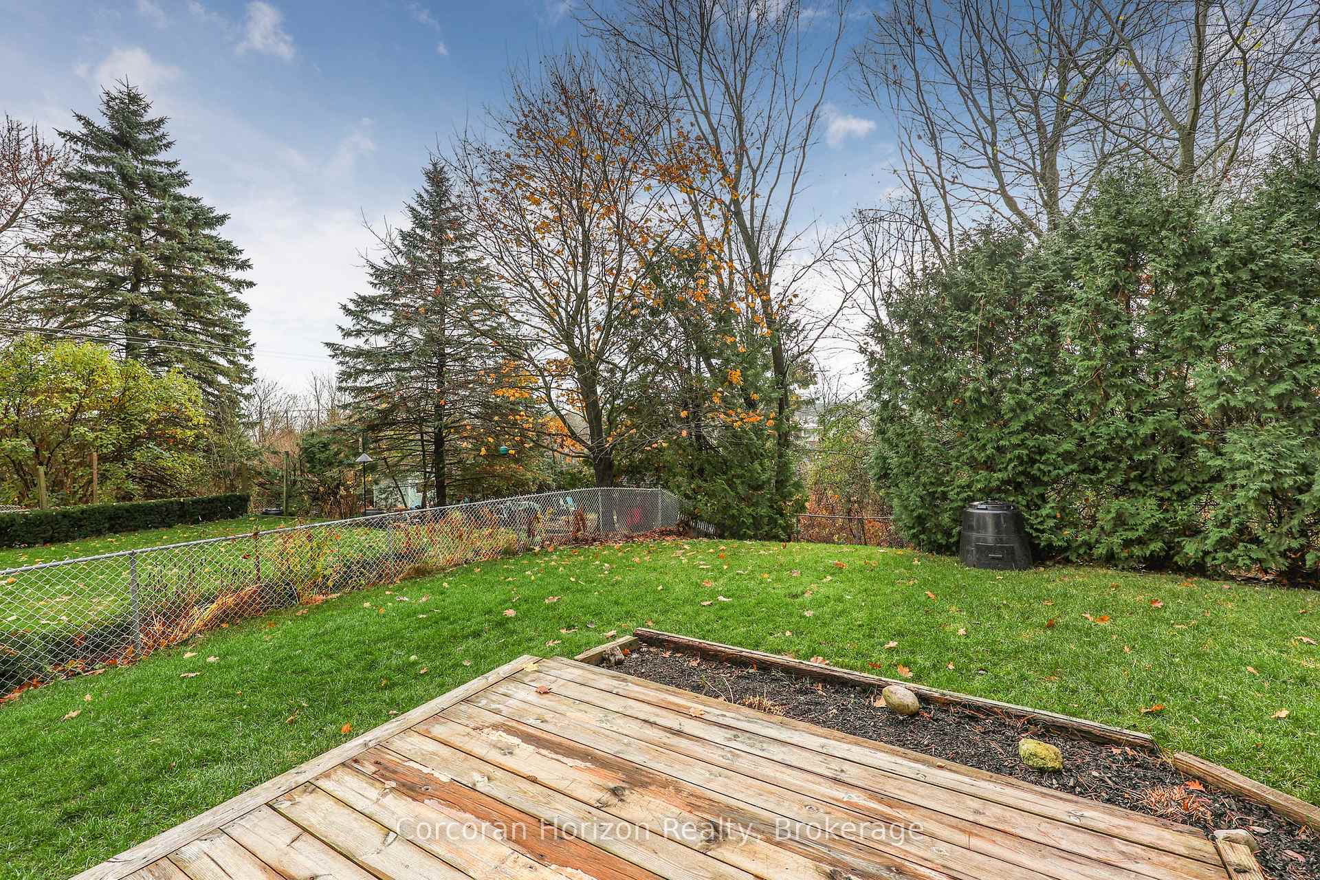Photo 6 of 28 Fox Run, Barrie, Letitia Heights — HOMEH