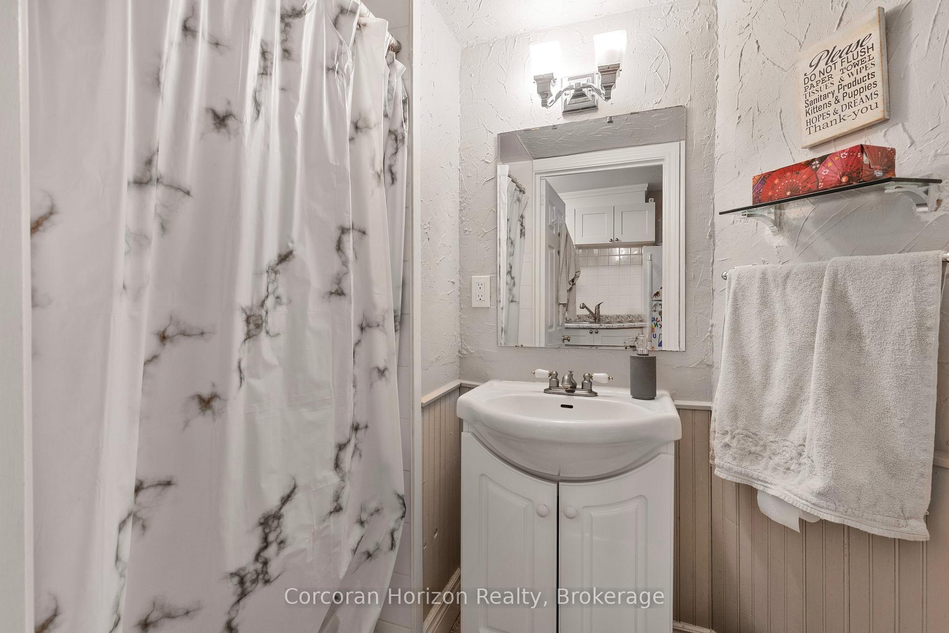Photo 36 of 28 Fox Run, Barrie, Letitia Heights — HOMEH