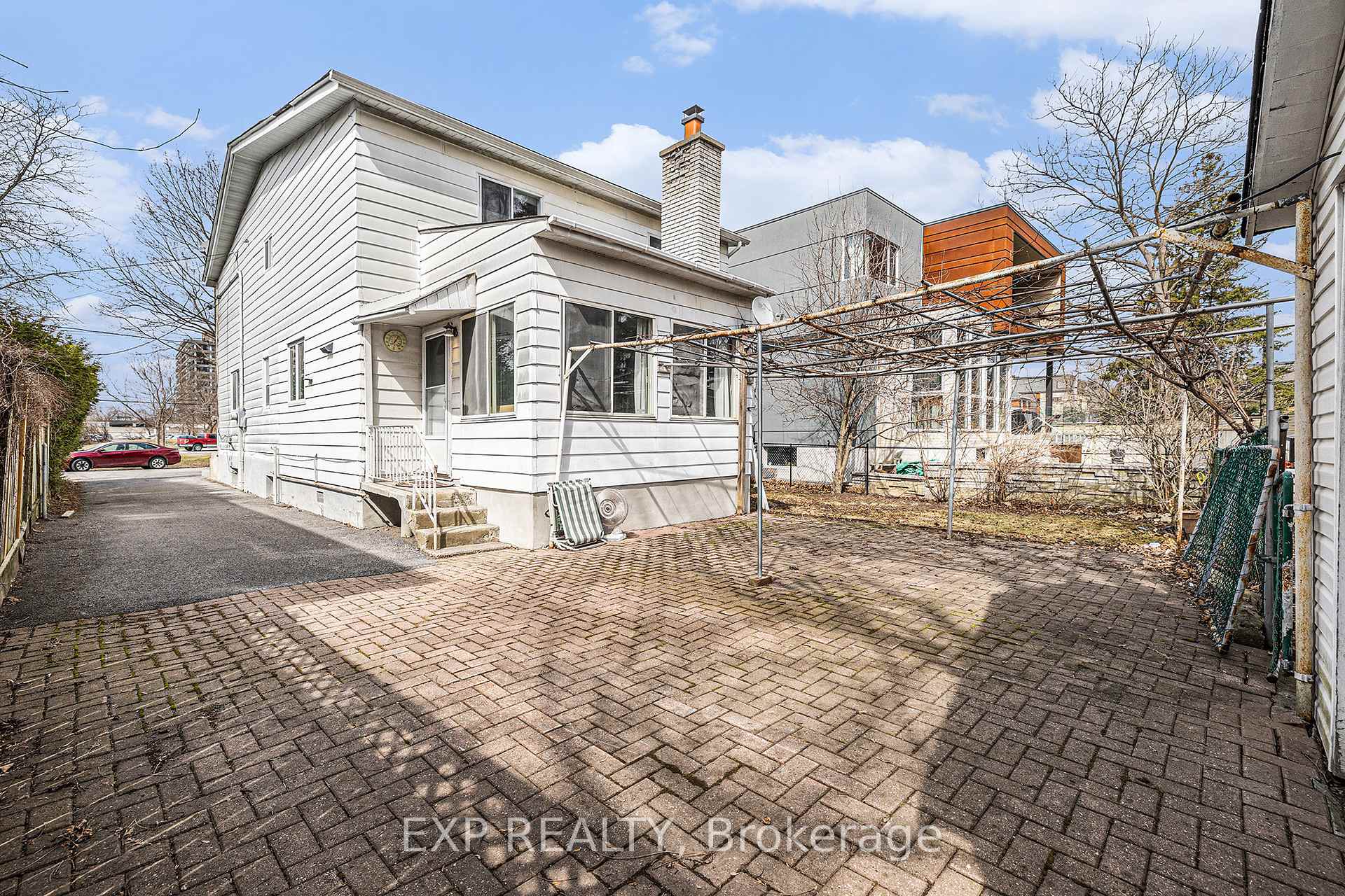 Photo 25 of 612 Byron Avenue, Ottawa, McKellar/Highland — HOMEH