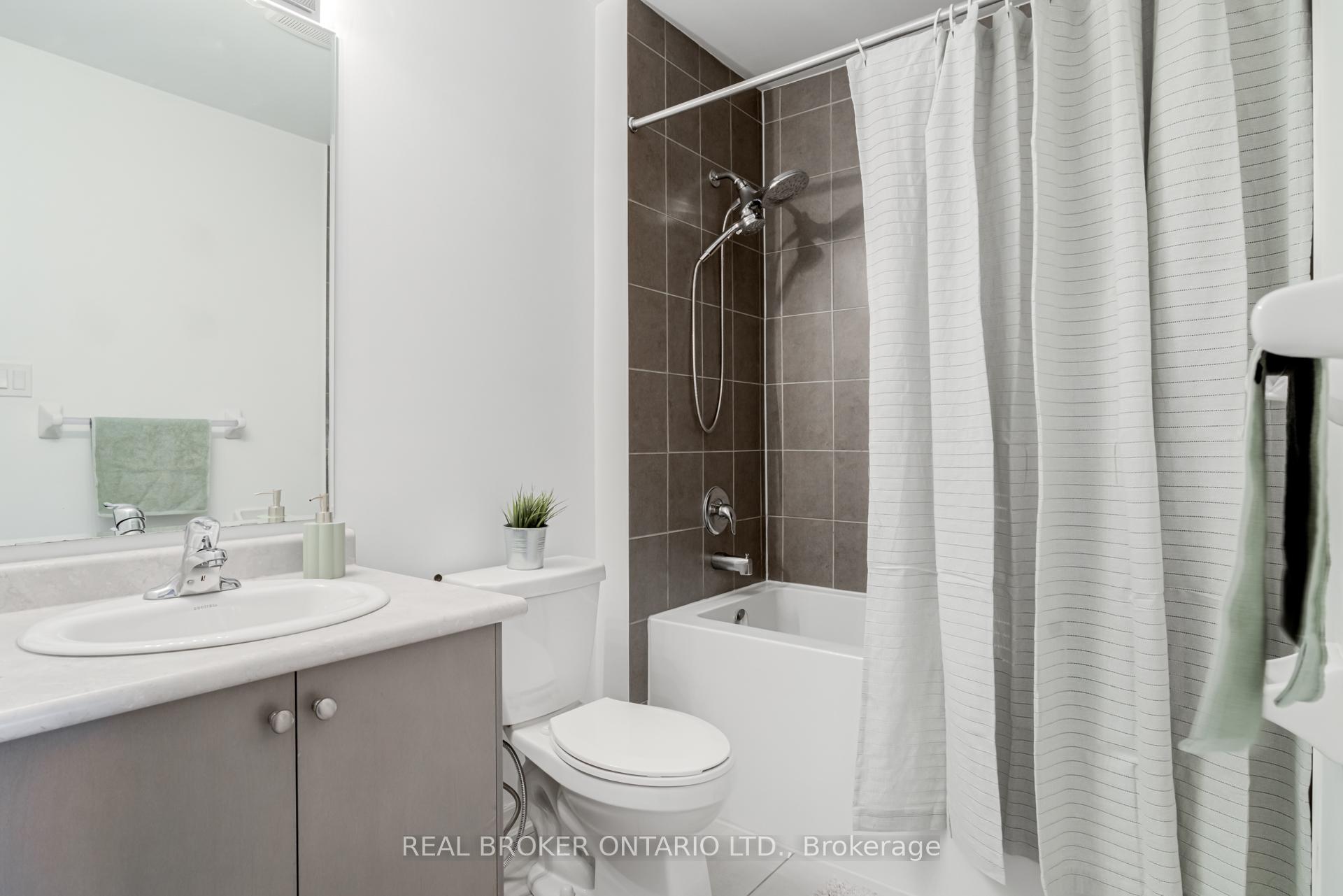 Photo 19 of 301 Humphrey Street, Hamilton, Waterdown — HOMEH