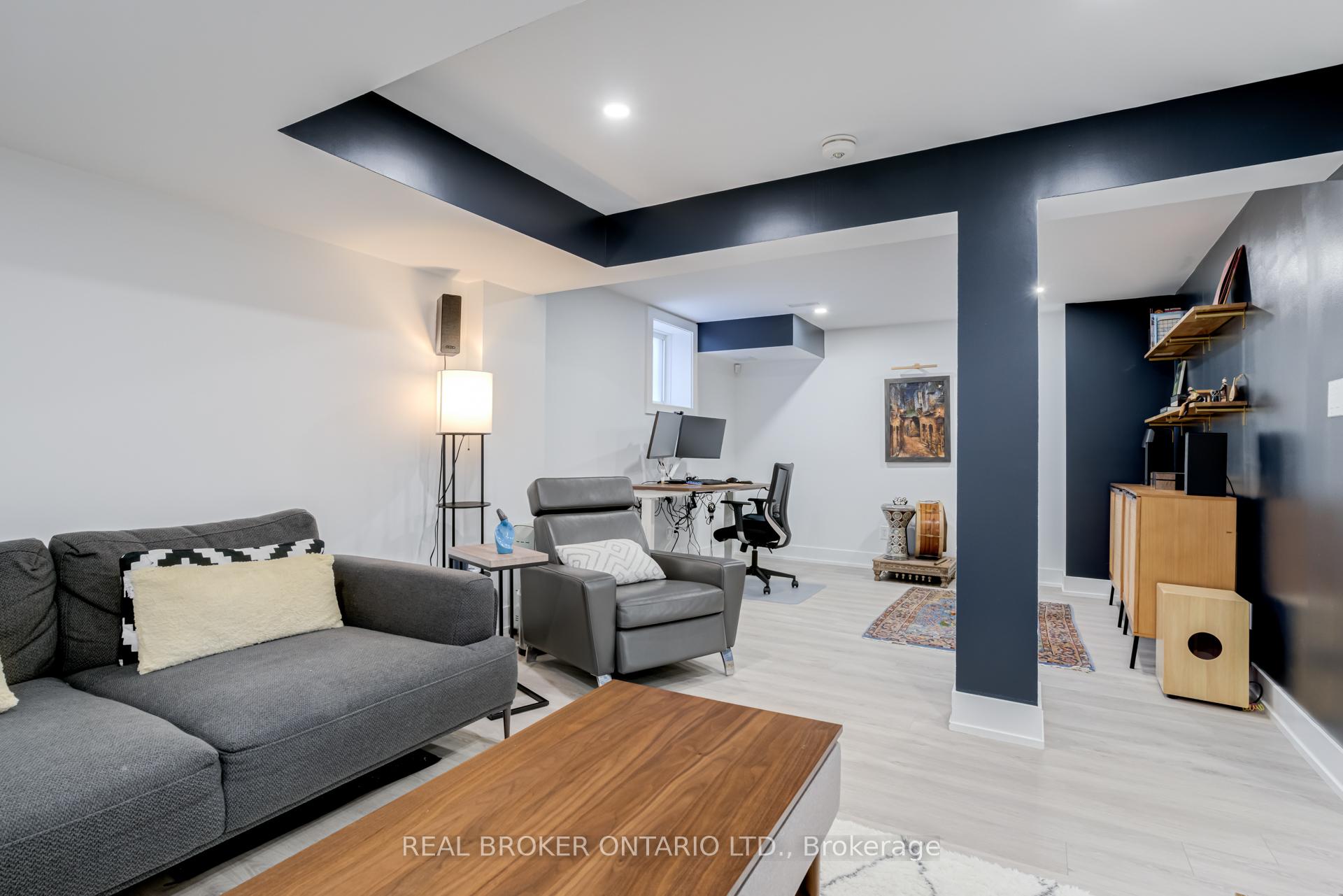 Photo 26 of 301 Humphrey Street, Hamilton, Waterdown — HOMEH