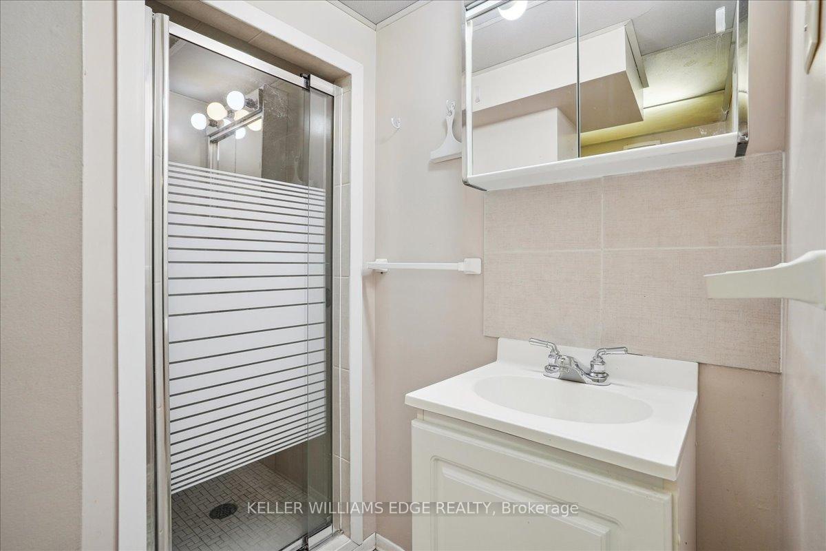 Photo 19 of 343 Weir Street N, Hamilton, Homeside — HOMEH