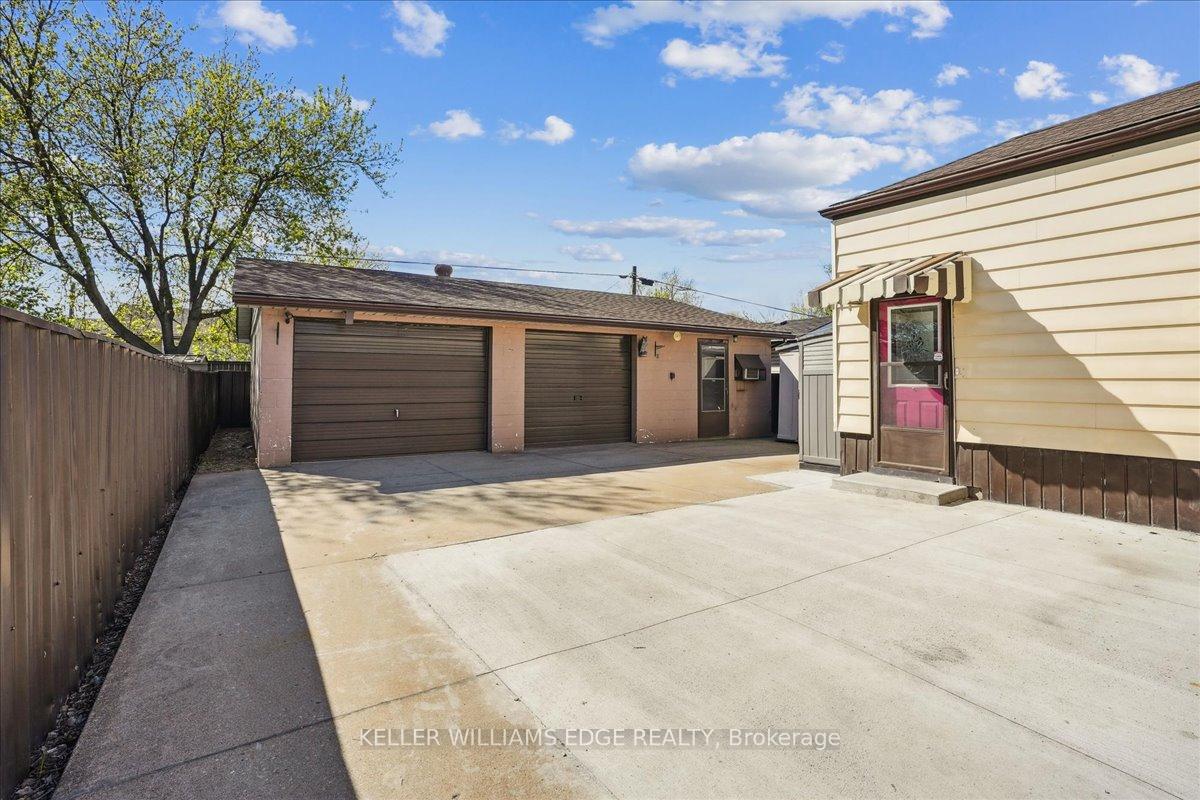 Photo 27 of 343 Weir Street N, Hamilton, Homeside — HOMEH