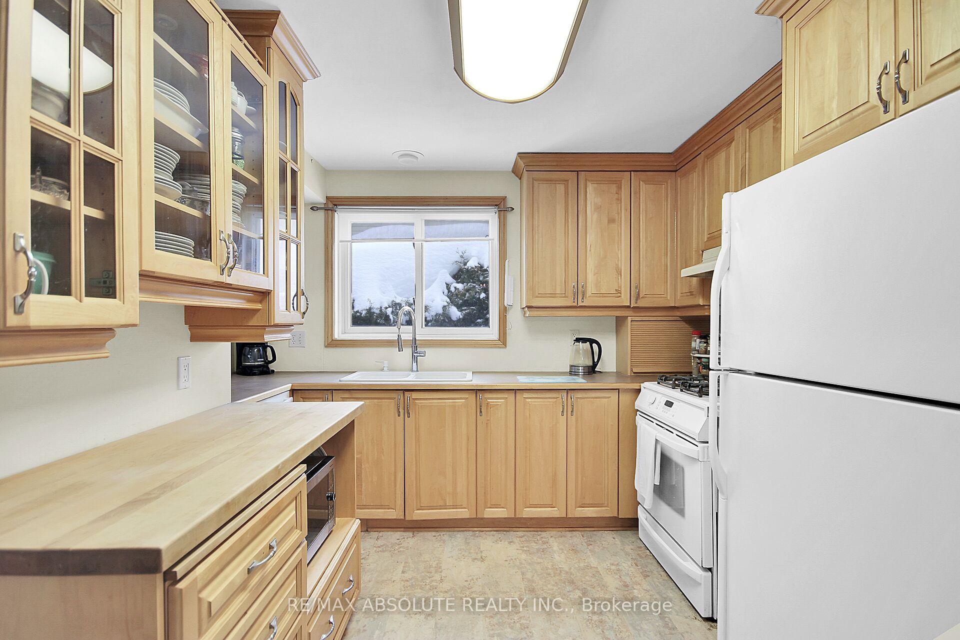 Photo 6 of 13 Melville Drive, Ottawa, Barrhaven - Pheasant Run — HOMEH