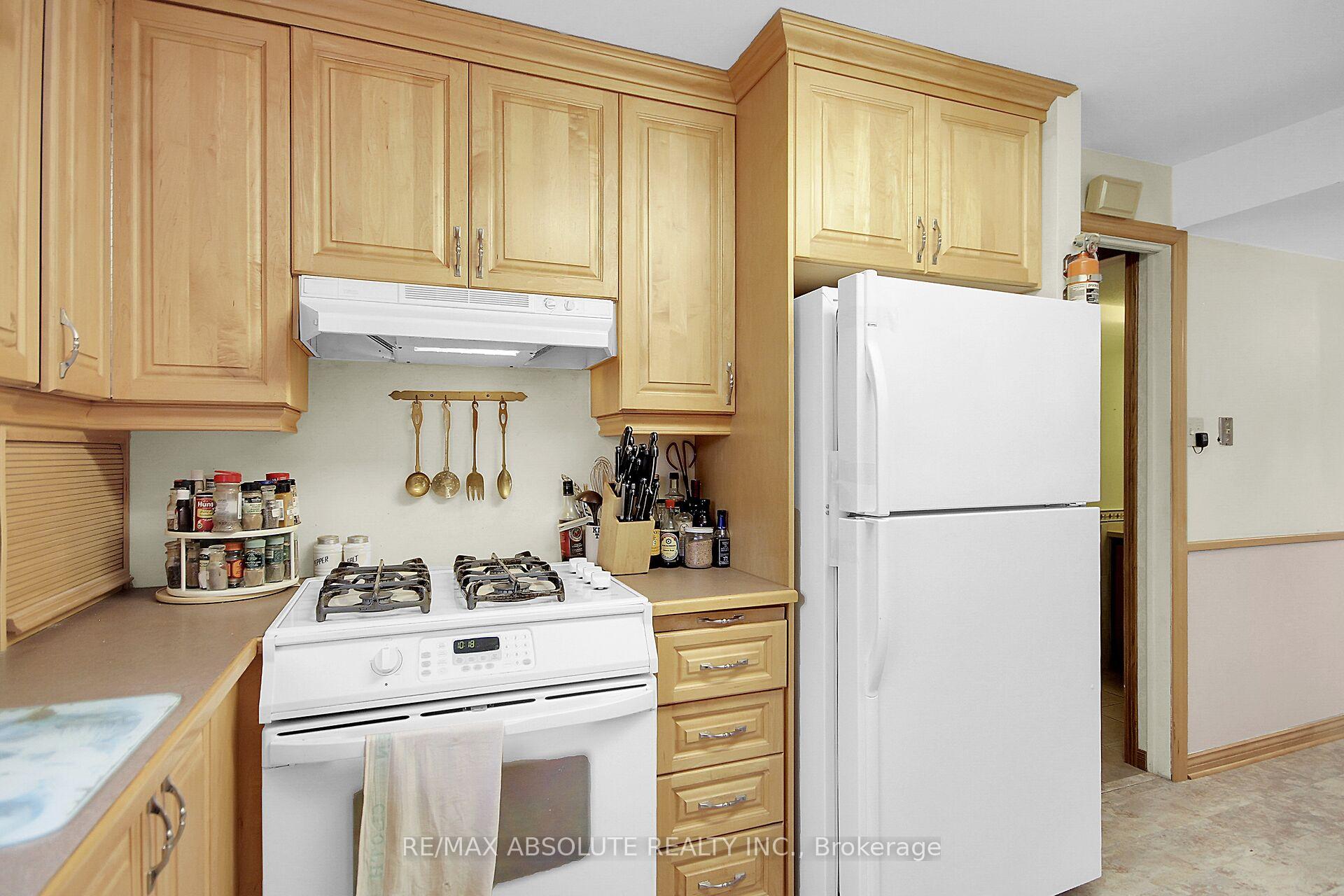 Photo 8 of 13 Melville Drive, Ottawa, Barrhaven - Pheasant Run — HOMEH