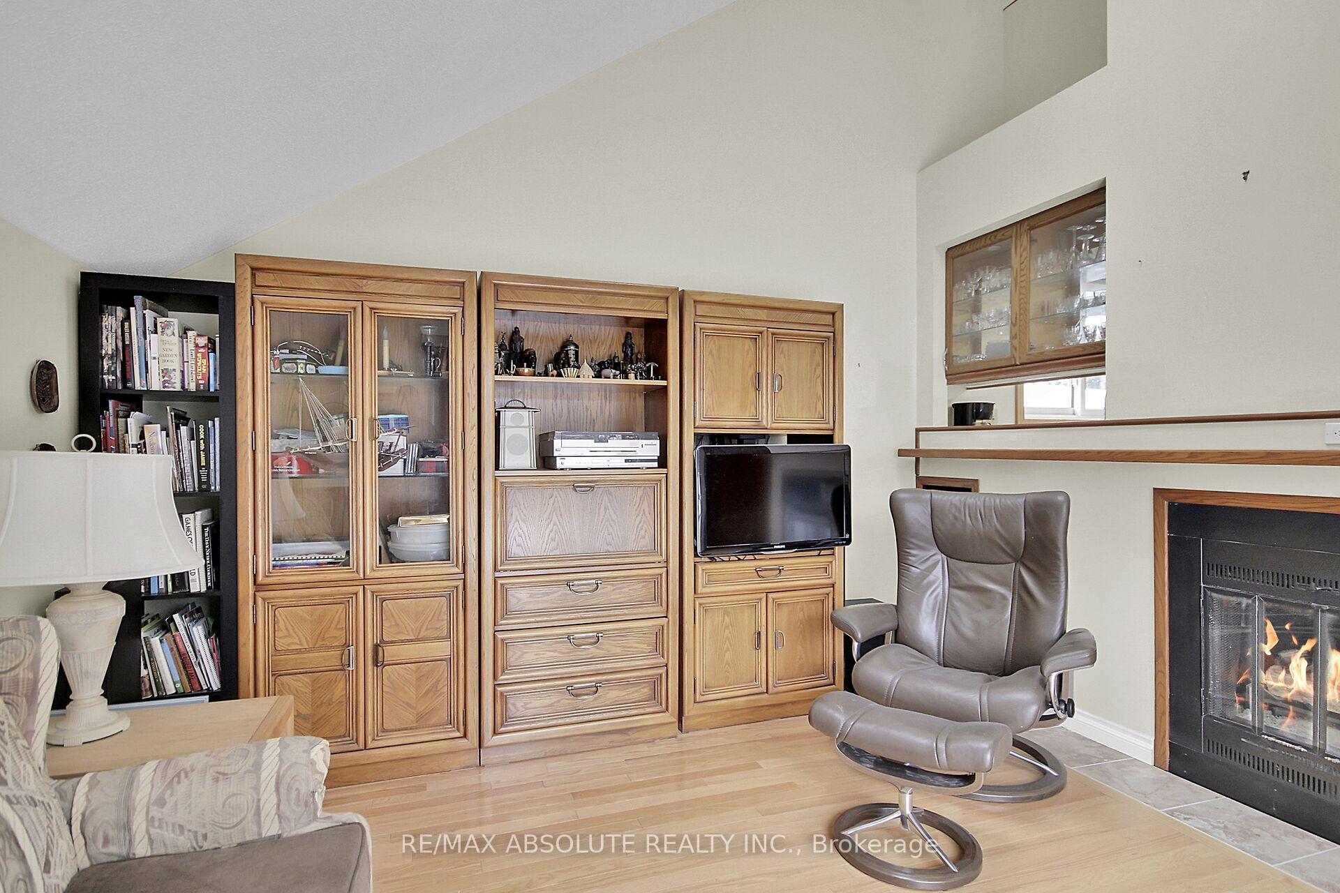 Photo 21 of 13 Melville Drive, Ottawa, Barrhaven - Pheasant Run — HOMEH