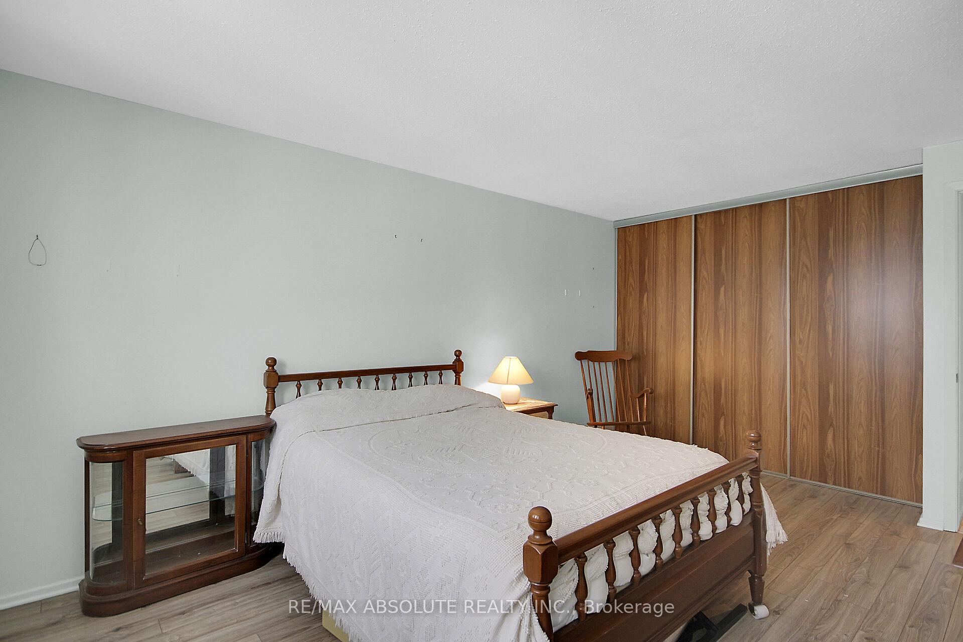 Photo 27 of 13 Melville Drive, Ottawa, Barrhaven - Pheasant Run — HOMEH