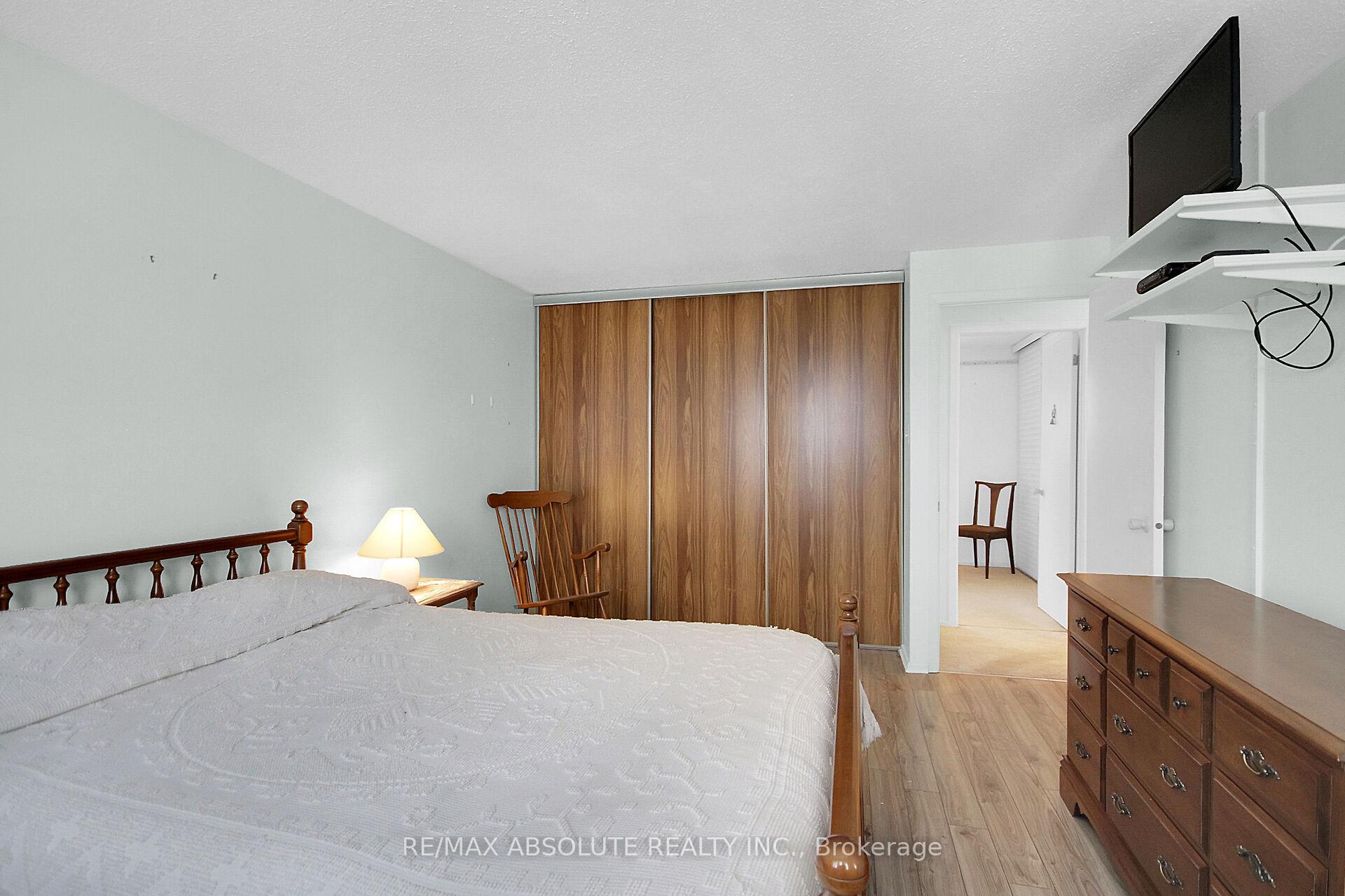 Photo 29 of 13 Melville Drive, Ottawa, Barrhaven - Pheasant Run — HOMEH